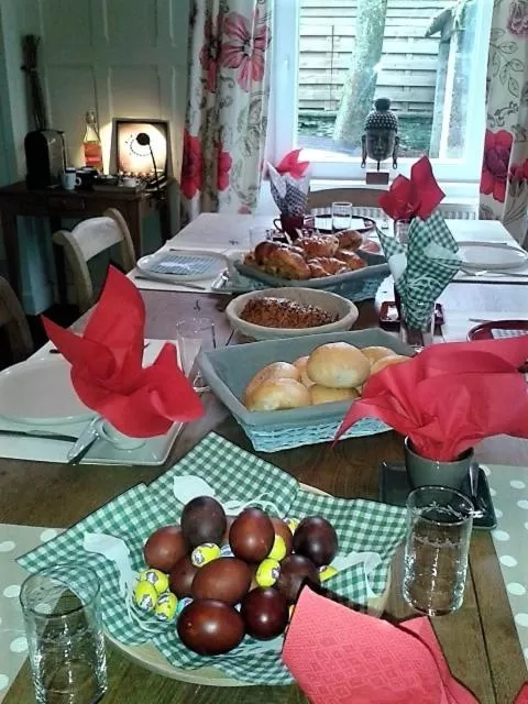 Dining area in B&B Les Tilleuls