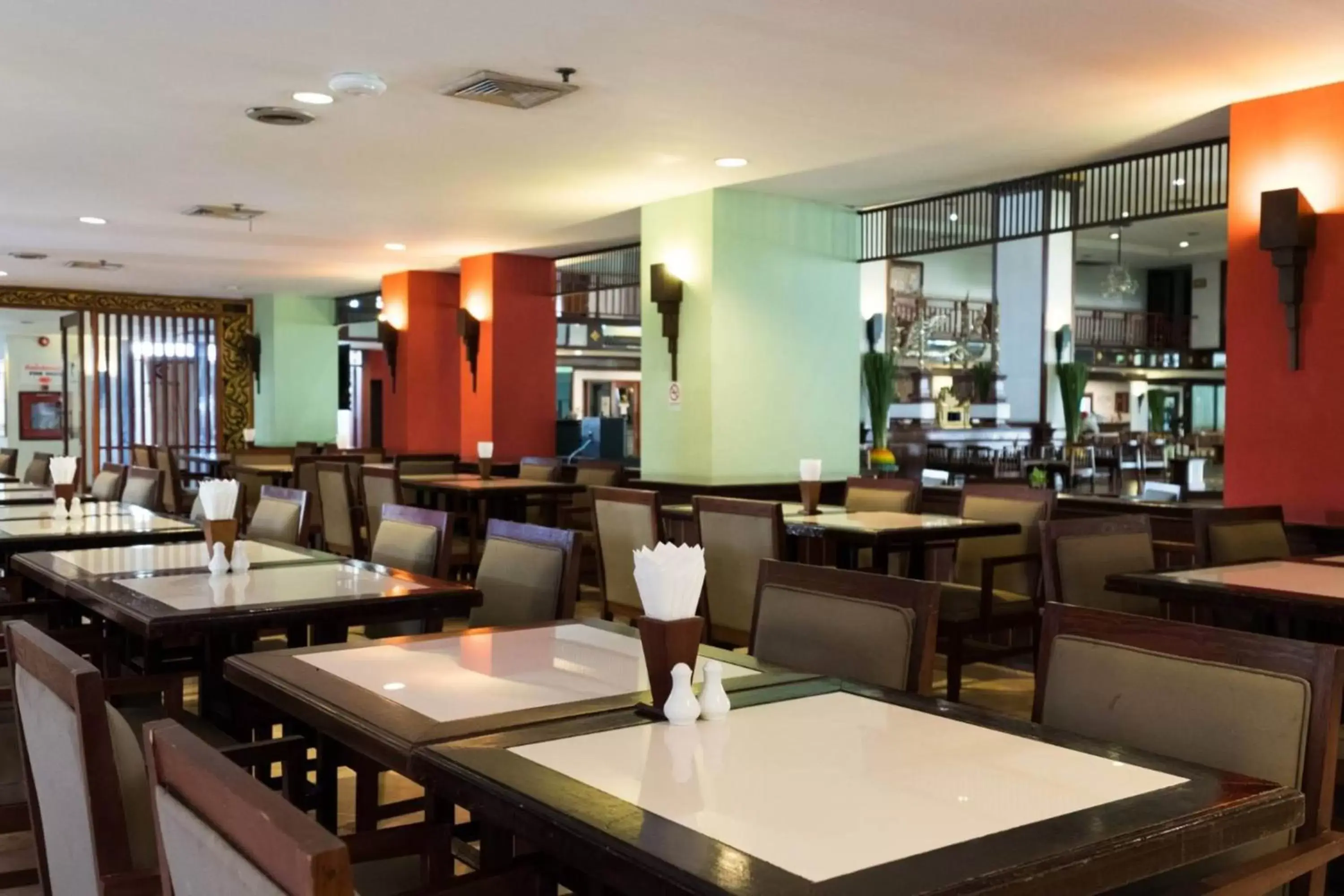 Restaurant/Places to Eat in Jomtien Thani Hotel