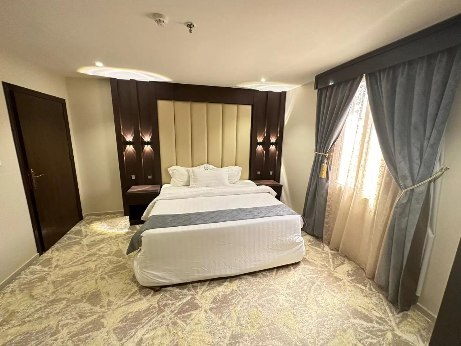 Deluxe Double Room in Makarim Al Nakheel serviced apartments