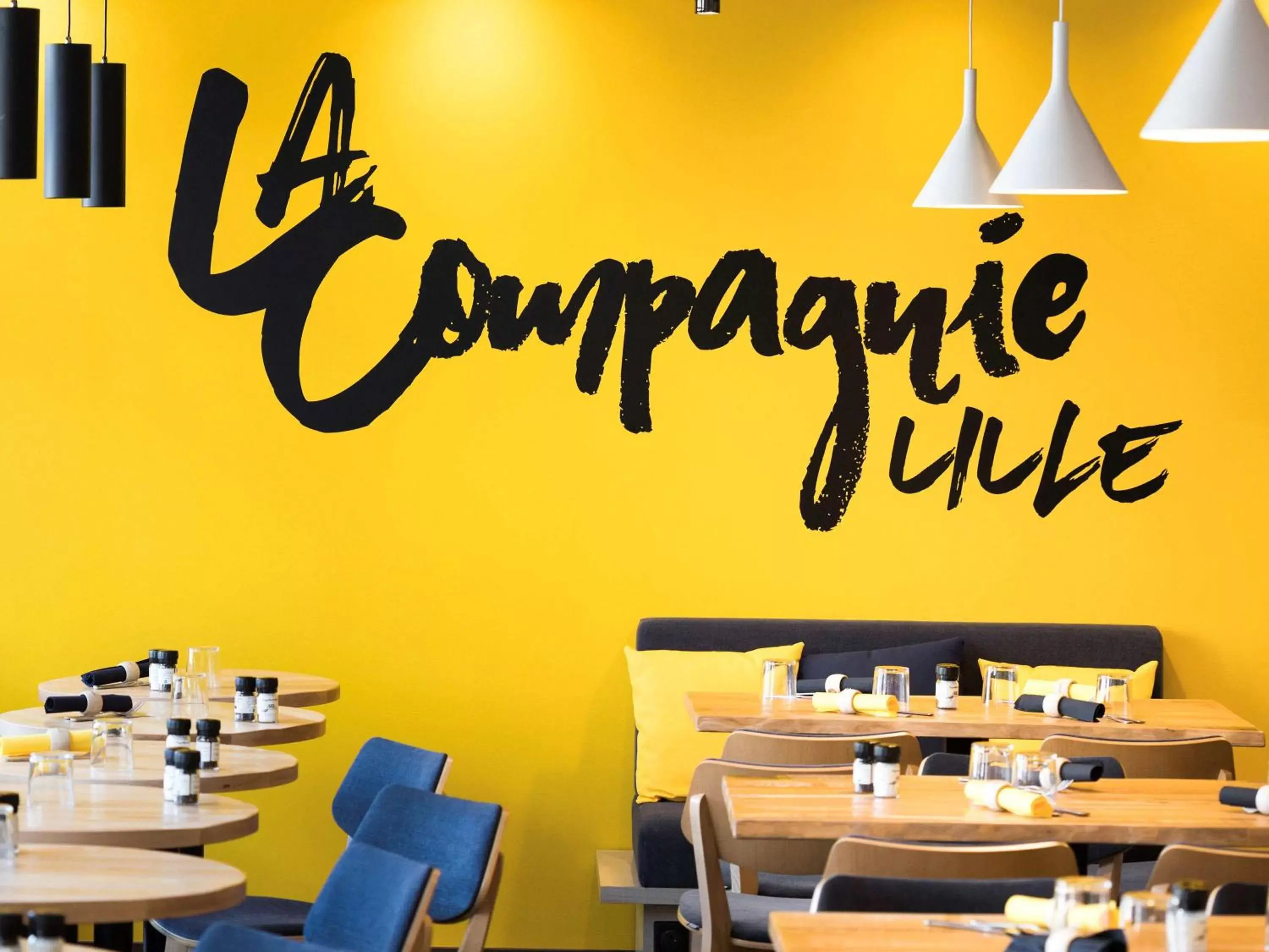 Restaurant/Places to Eat in ibis Lille Lomme Centre