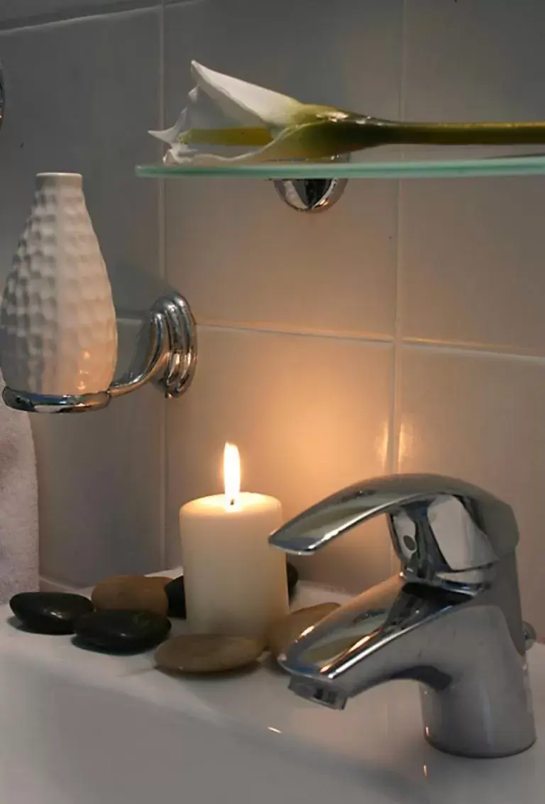 Bathroom in Over Sea Rooms & Villas