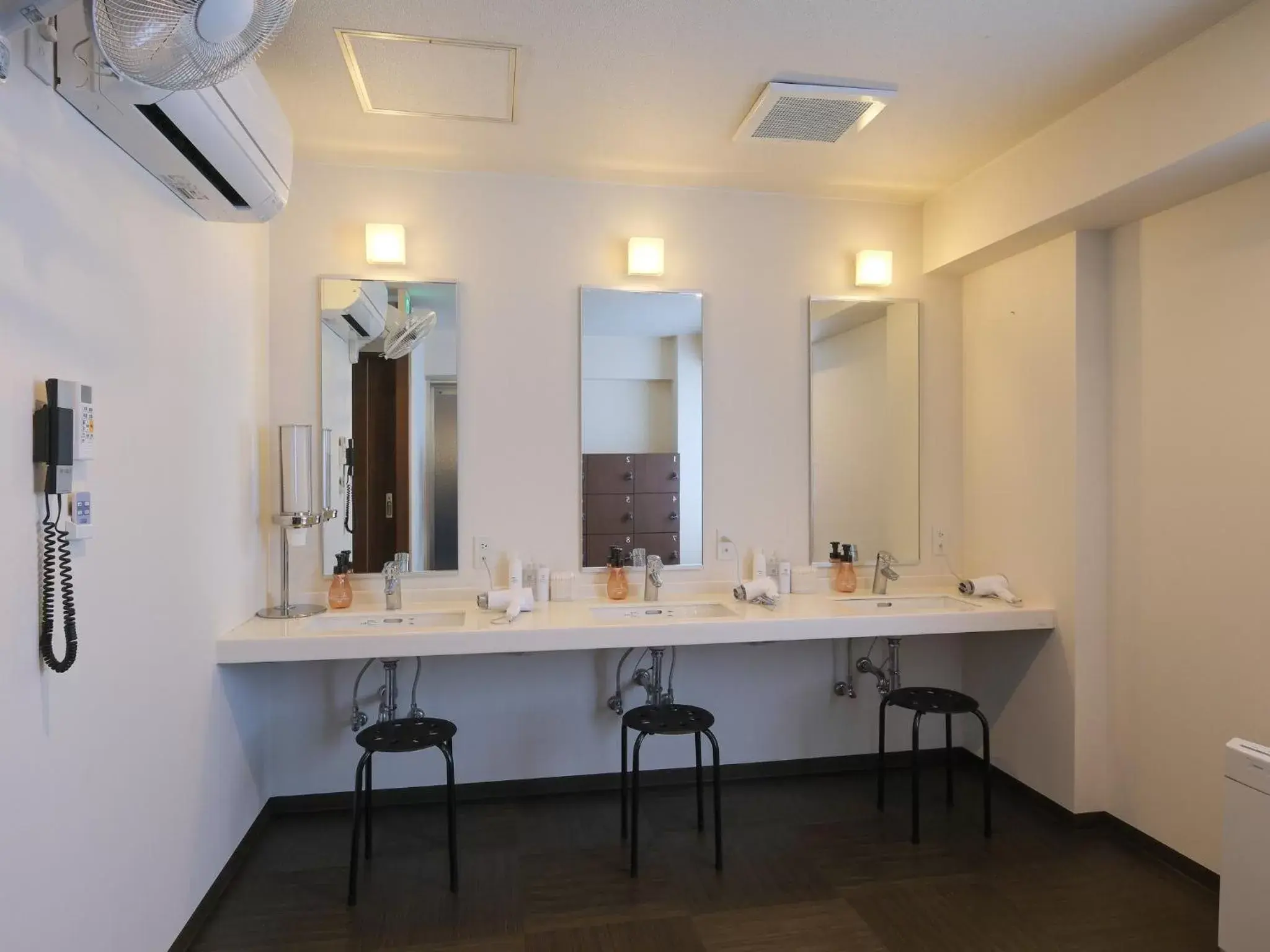 Public Bath, Bathroom in Fukuyama Oriental Hotel