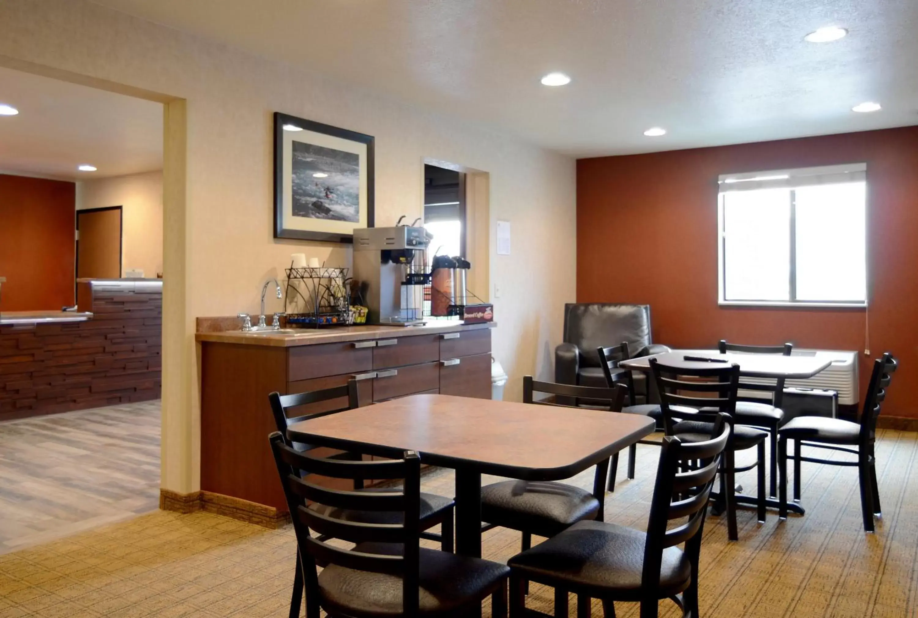 Lounge or bar, Restaurant/Places to Eat in My Place Hotel-South Omaha/La Vista, NE