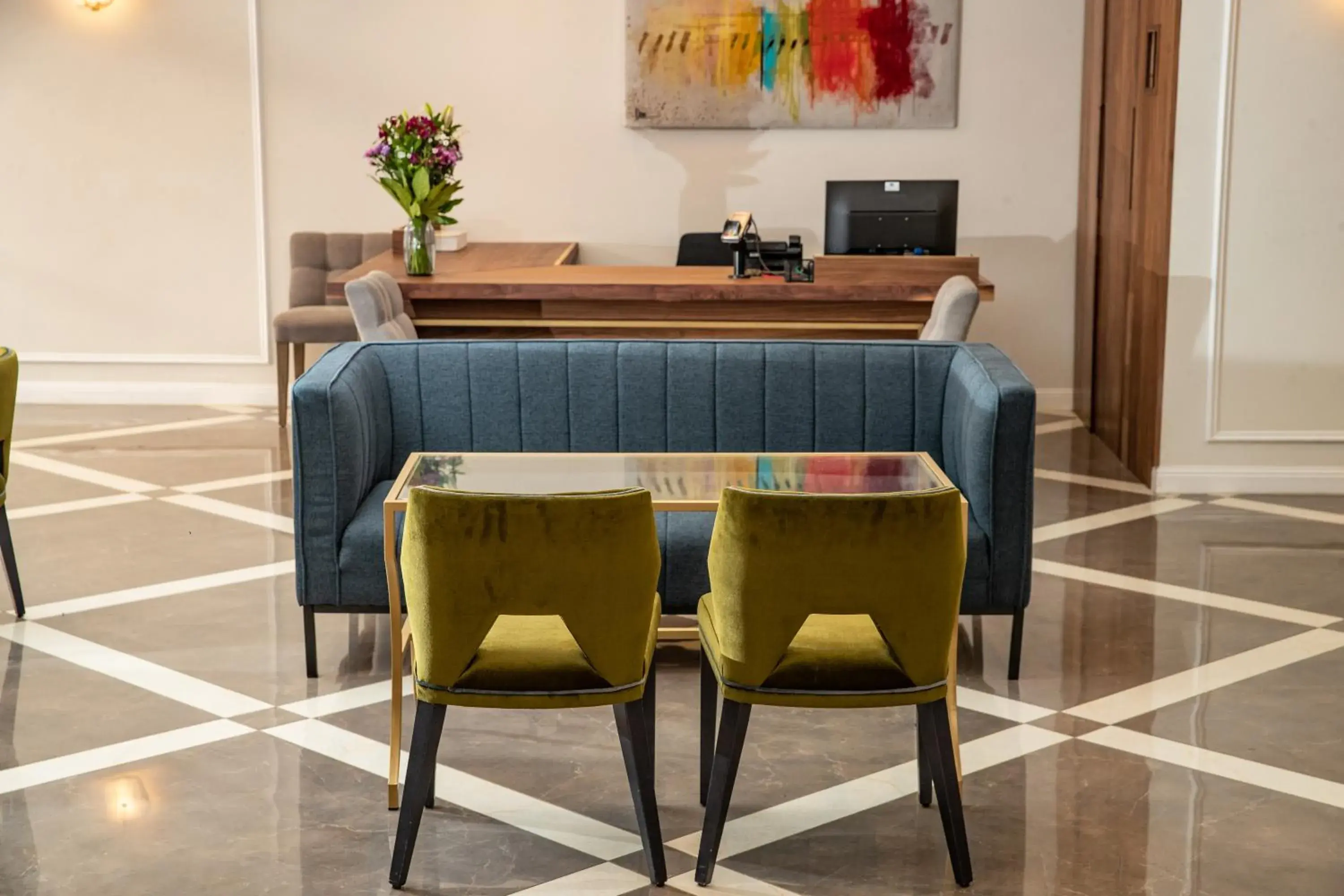 Lounge or bar, Dining Area in Montefiore Hotel By Smart Hotels