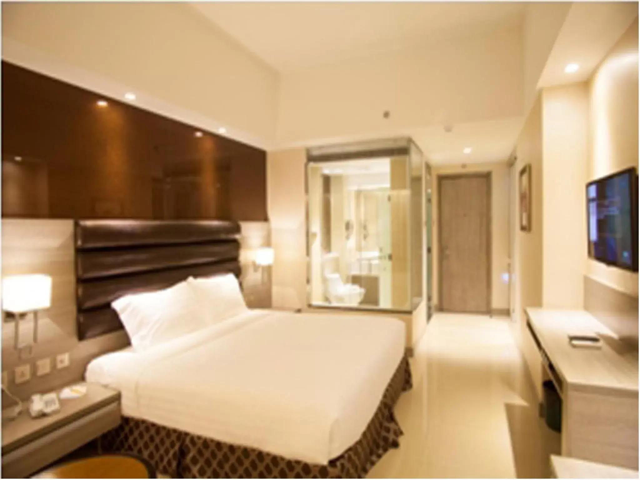 Deluxe King Room (with glass Bathroom) in Prime Asia Hotel