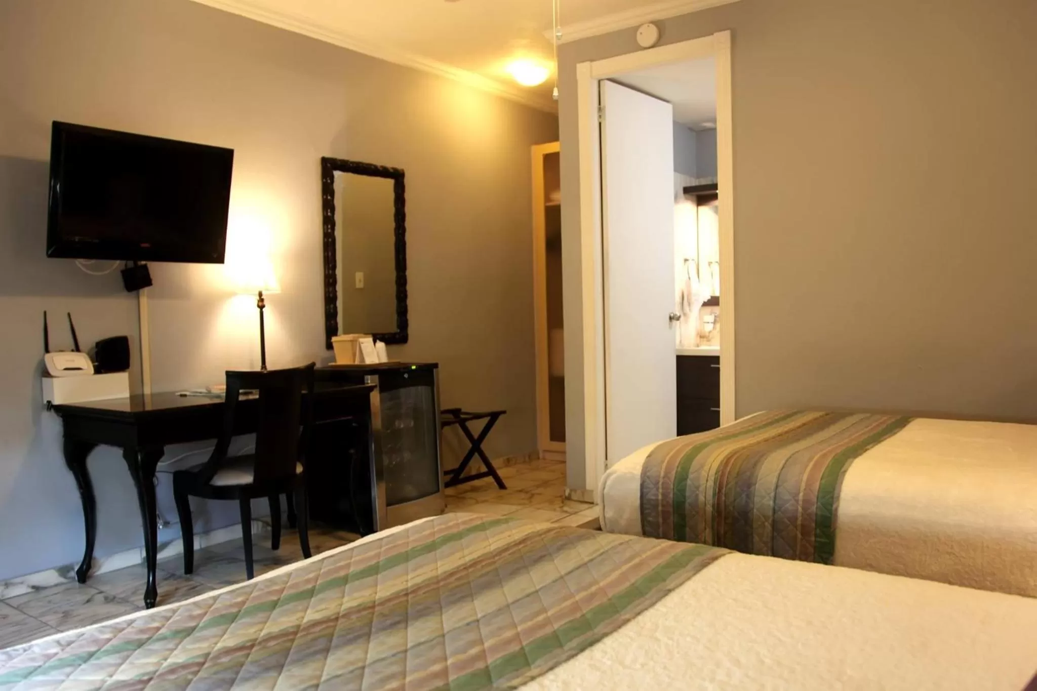 TV and multimedia, Bed in Coral Princess Hotel