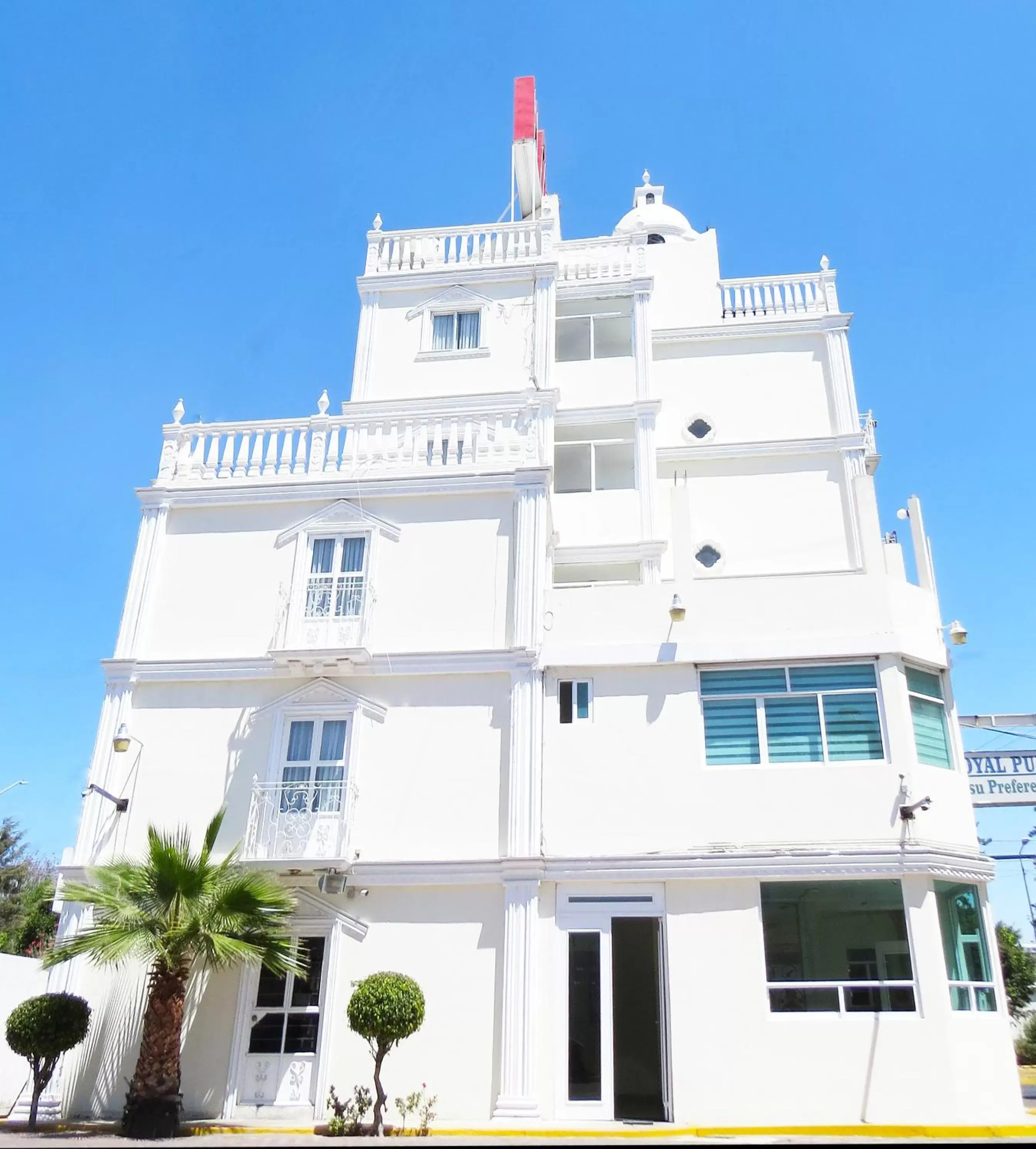 Property building in Hotel Royal Puebla Property building in Hotel Royal Puebla