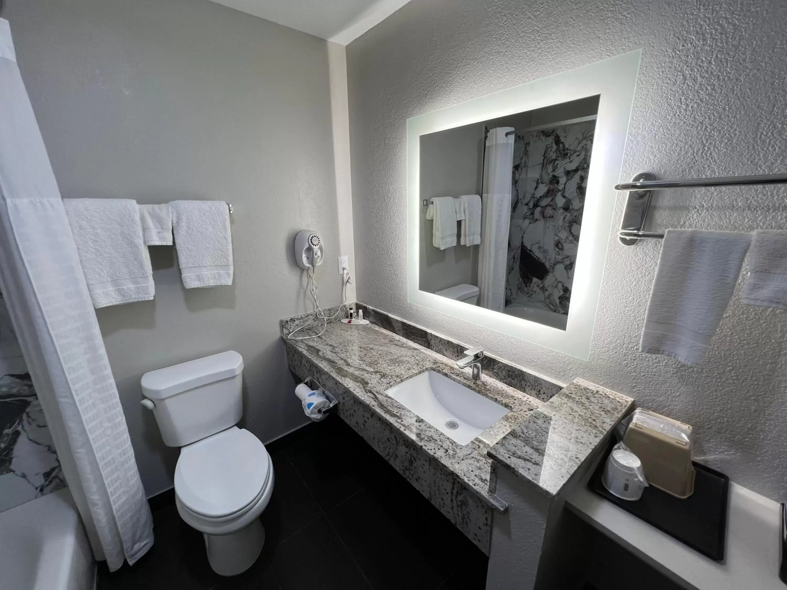 Toilet, Bathroom in Super 8 by Wyndham Lake Charles/Sulphur