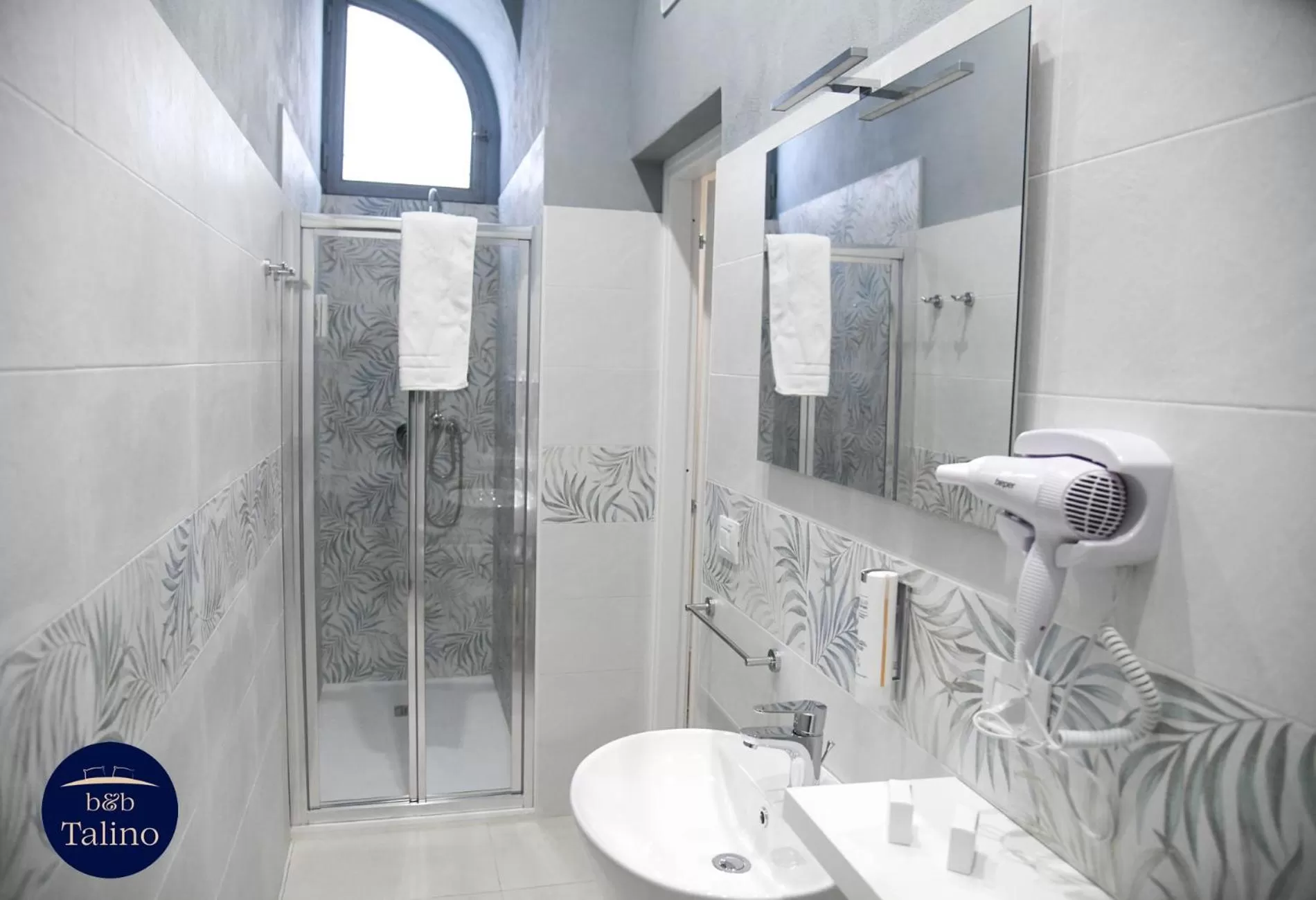 Shower, Bathroom in B&B Talino