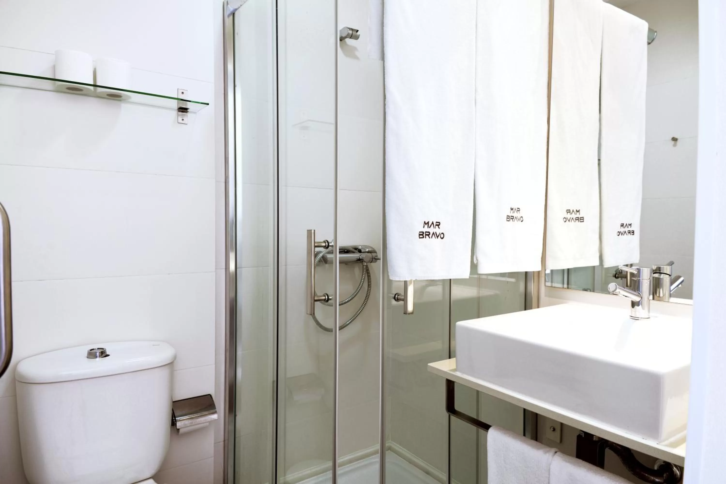 Bathroom in Hotel Mar Bravo