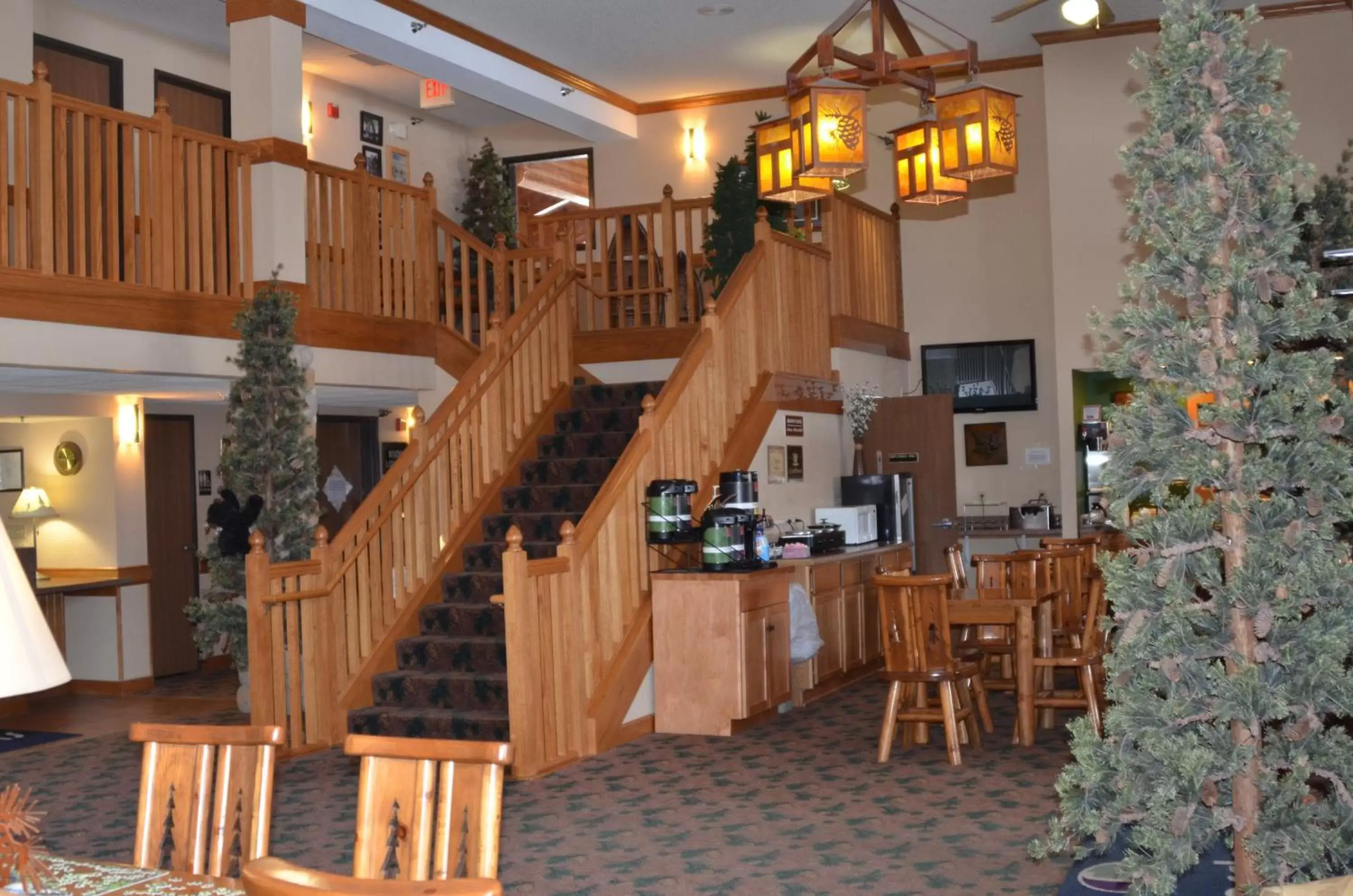 Lobby or reception in Boarders Inn and Suites by Cobblestone Hotels - Fayette