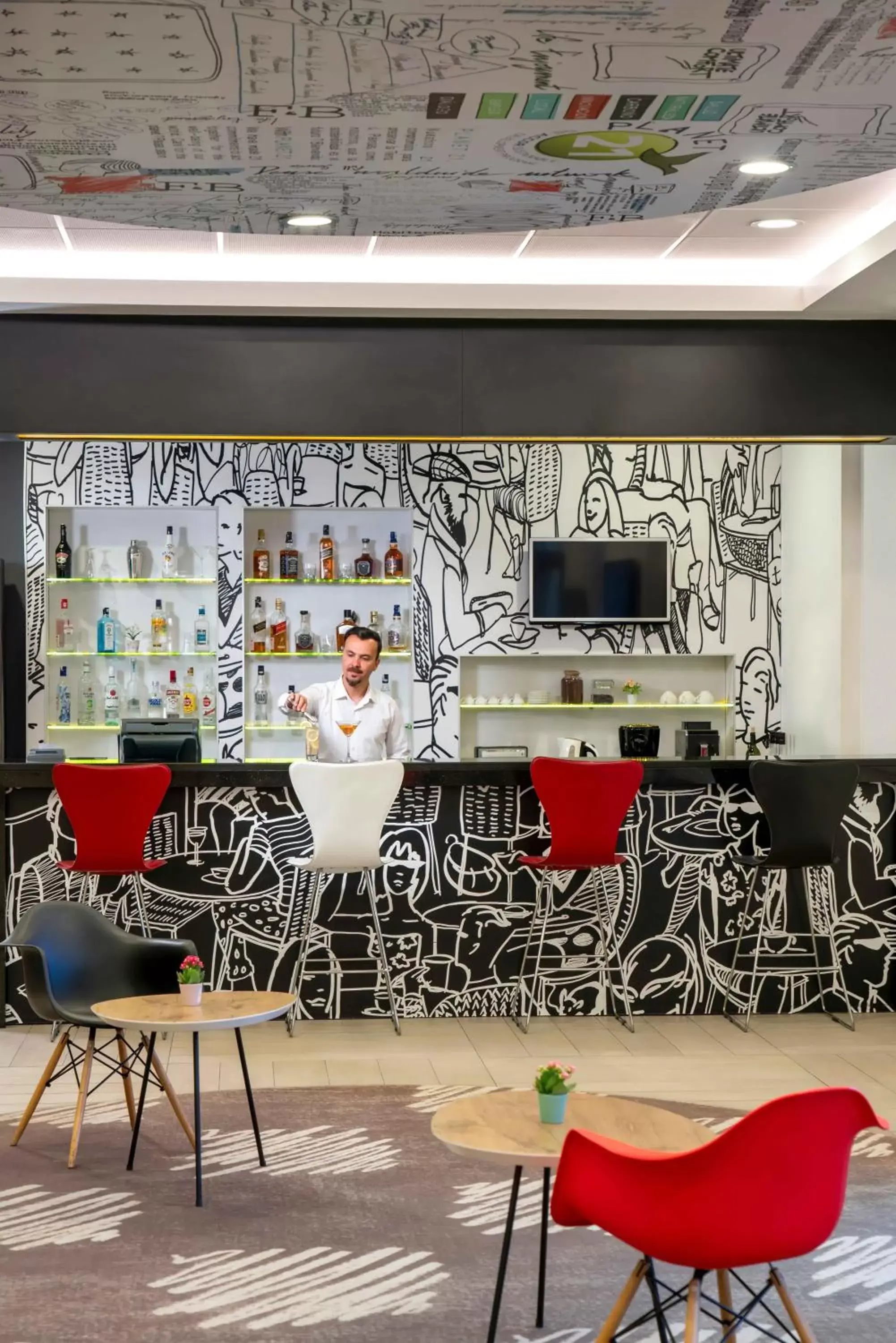 Lounge or bar in ibis Ankara Airport Hotel