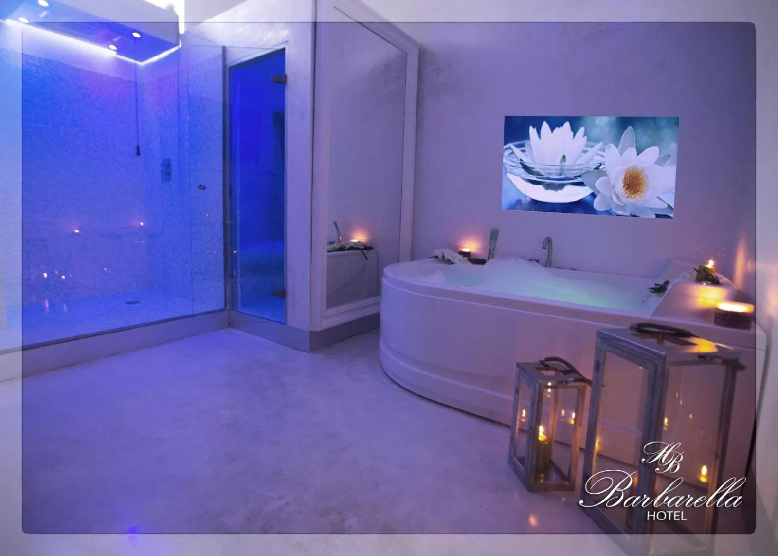 Hot Tub in Barbarella Spa