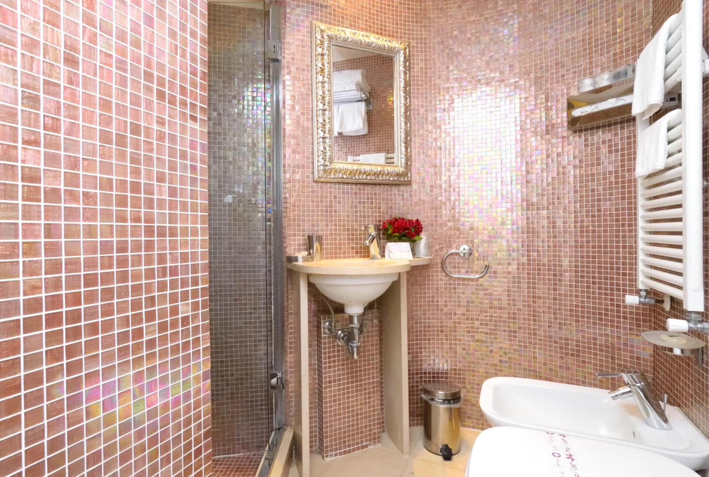 Bathroom in Hotel Le Isole