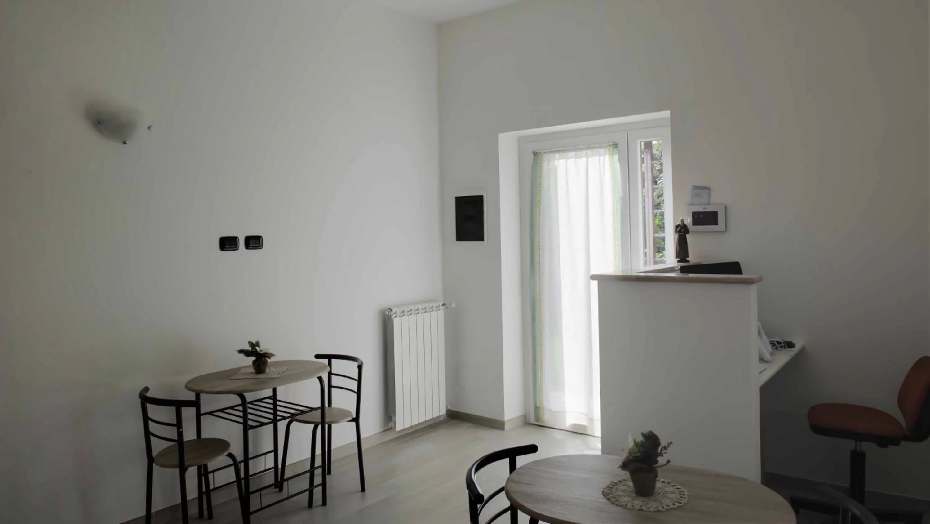 Communal kitchen, Dining Area in Il Giardino dell'Eden