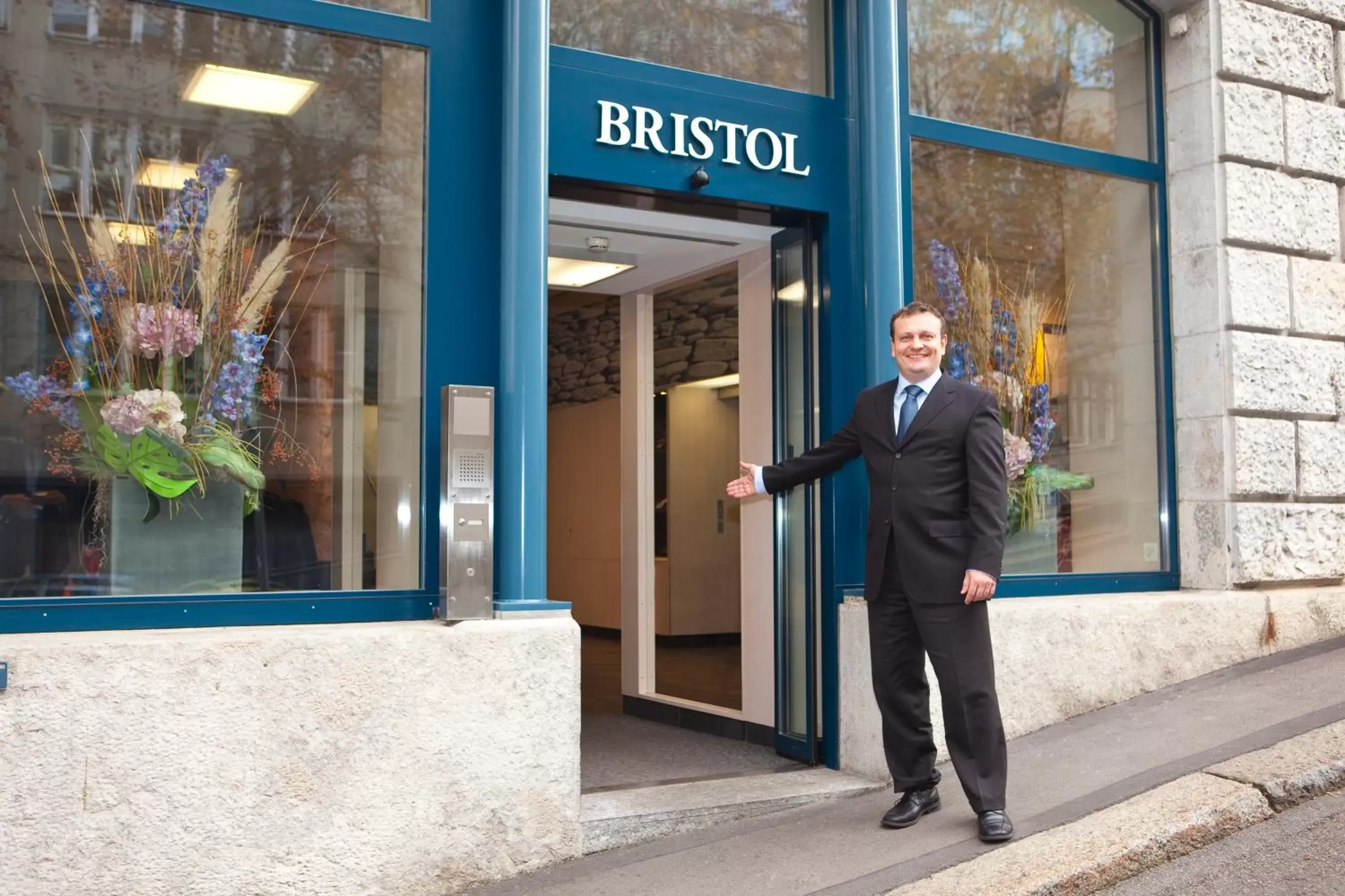 Staff in Hotel Bristol Zurich