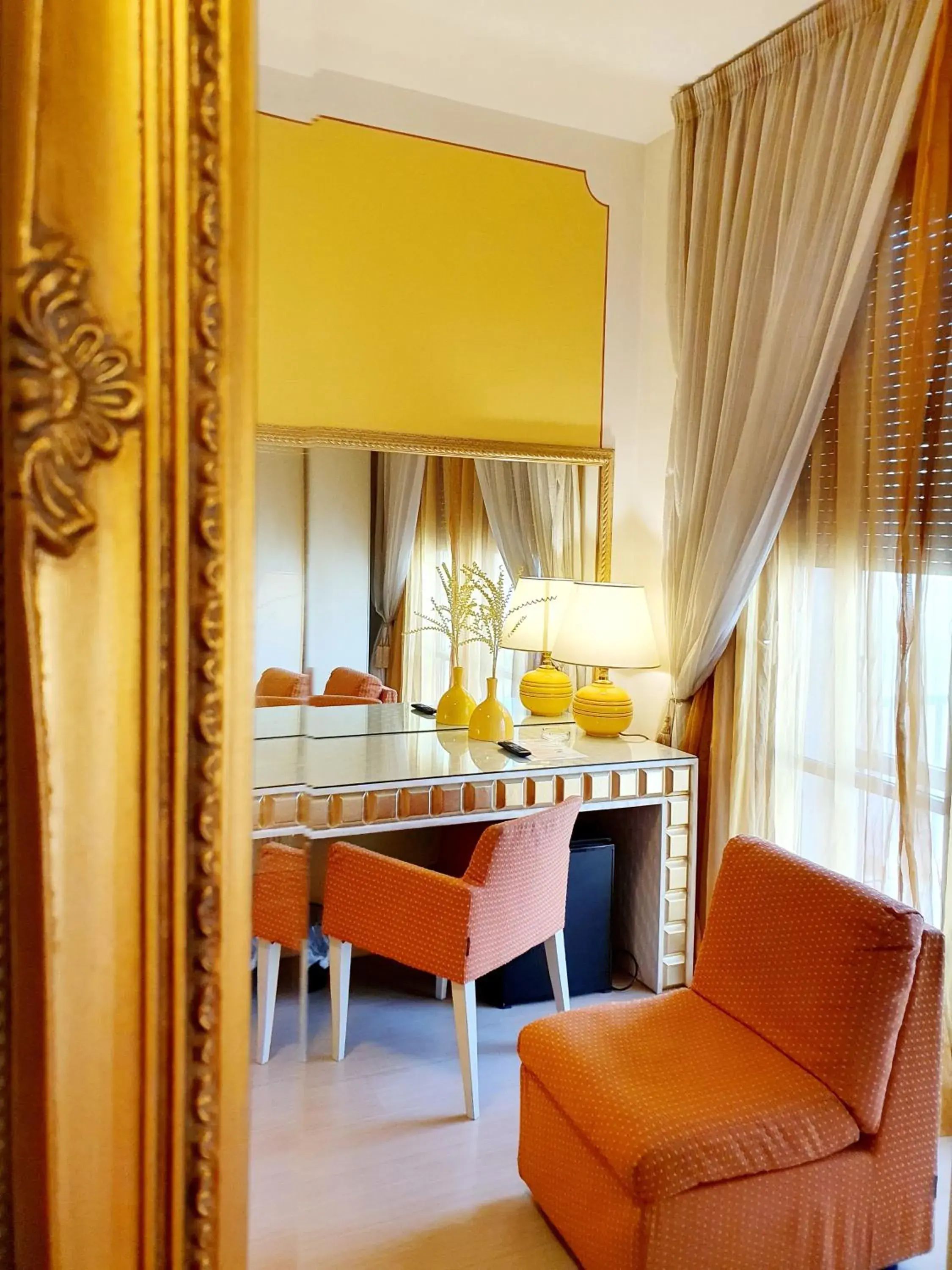 Seating Area in Hotel Continentale