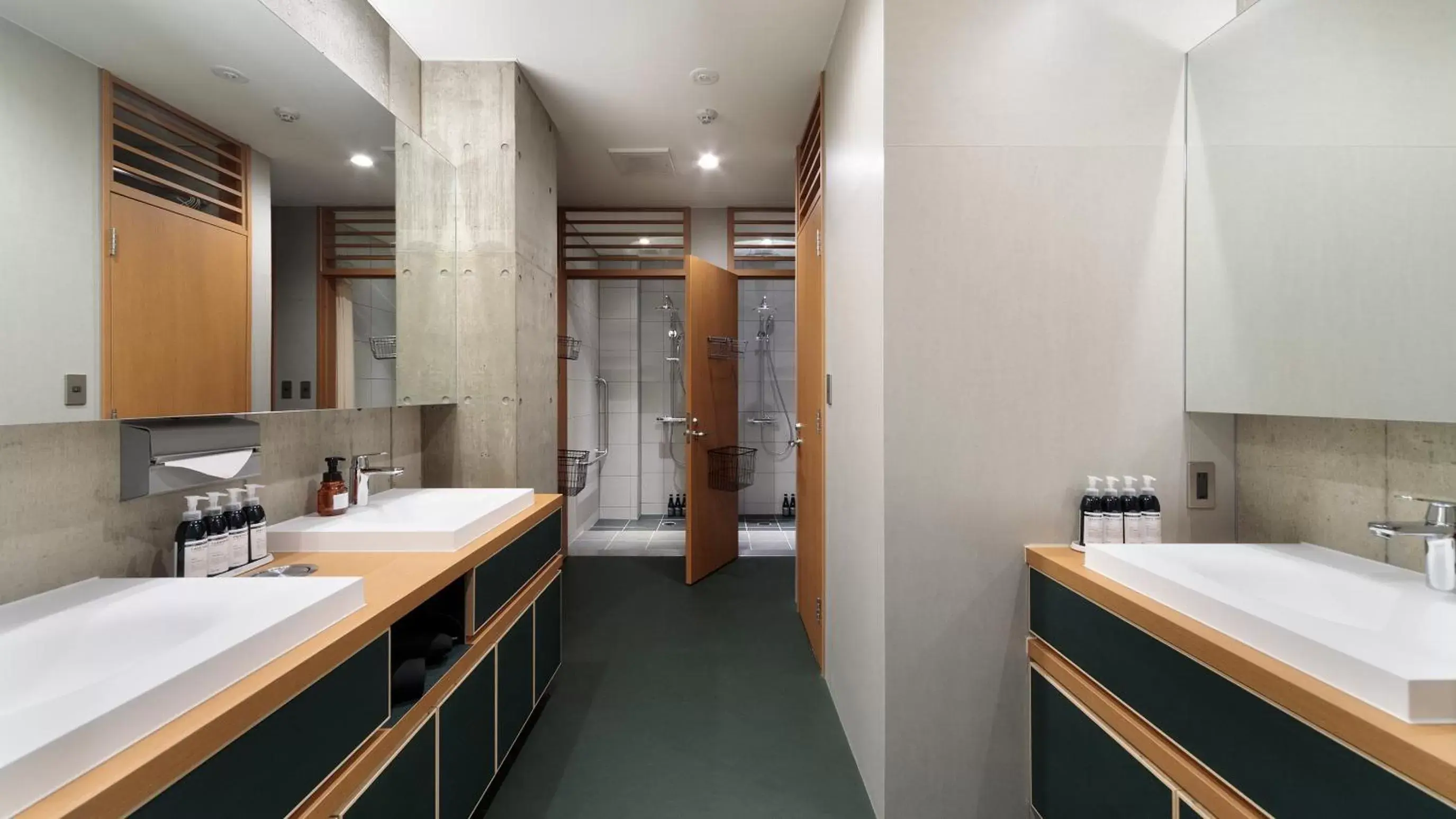 Shower, Bathroom in BUNSHODO HOTEL