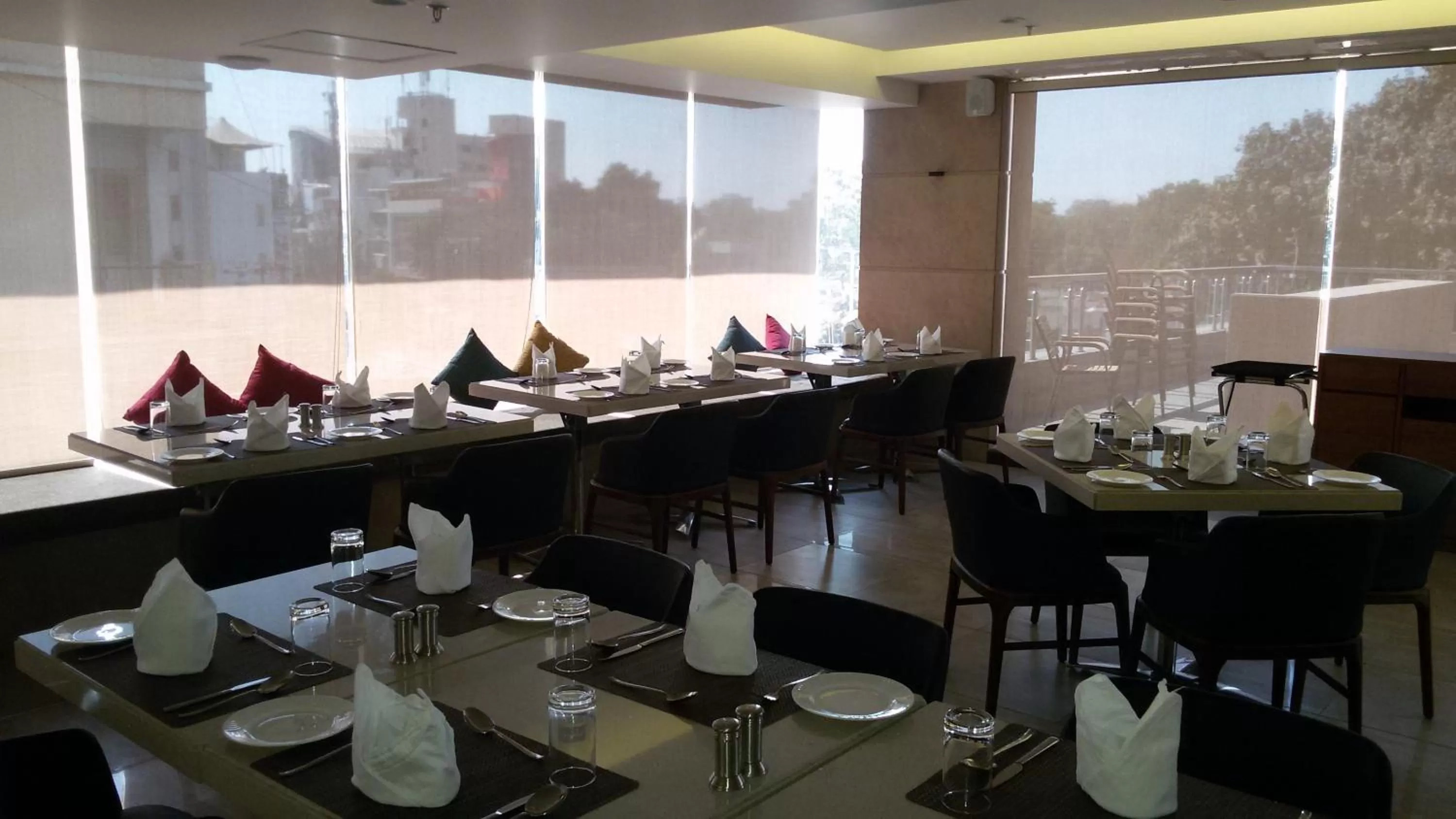Restaurant/places to eat in Hotel Suba Elite Vadodara