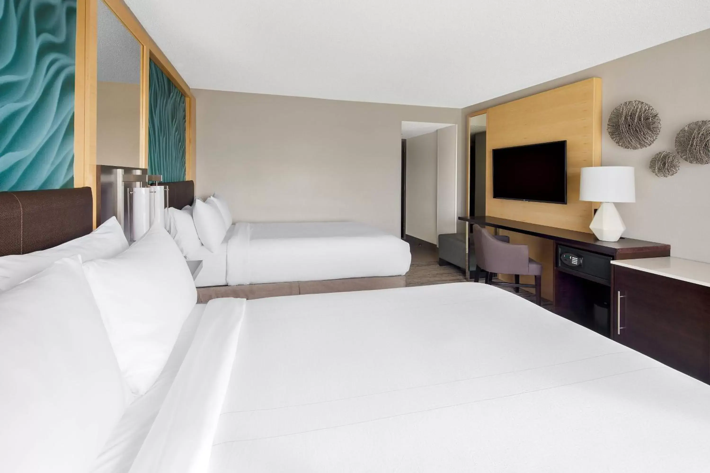 Guest Room with Two Queen Beds in Boca Raton Marriott at Boca Center