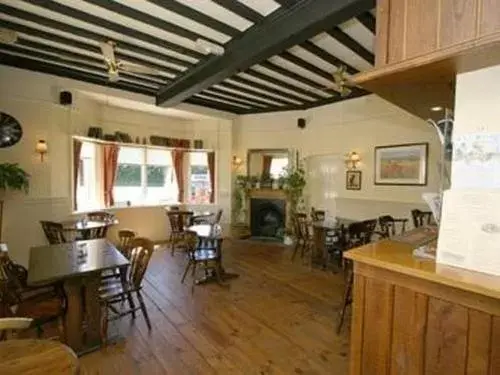 Lounge or bar, Restaurant/Places to Eat in Bolingbroke Arms & Hotel