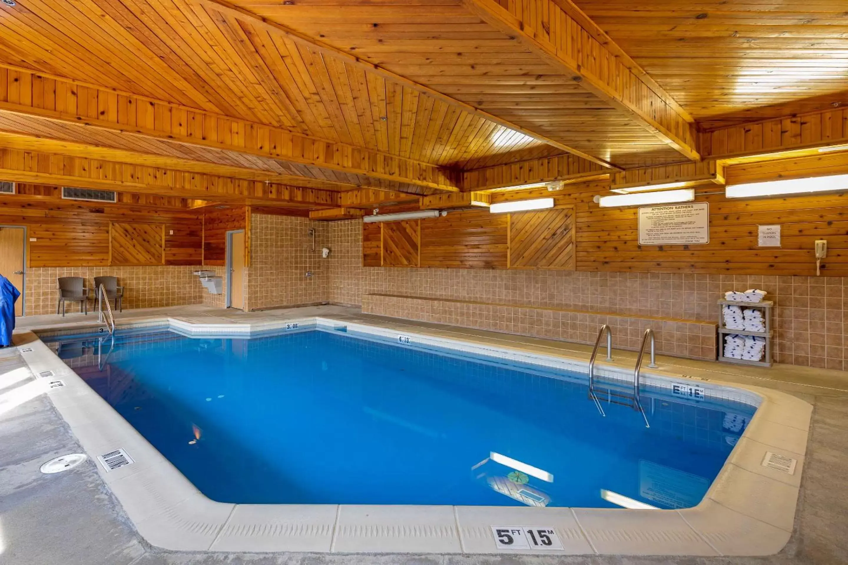 Activities, Swimming Pool in Comfort Suites Anchorage International Airport