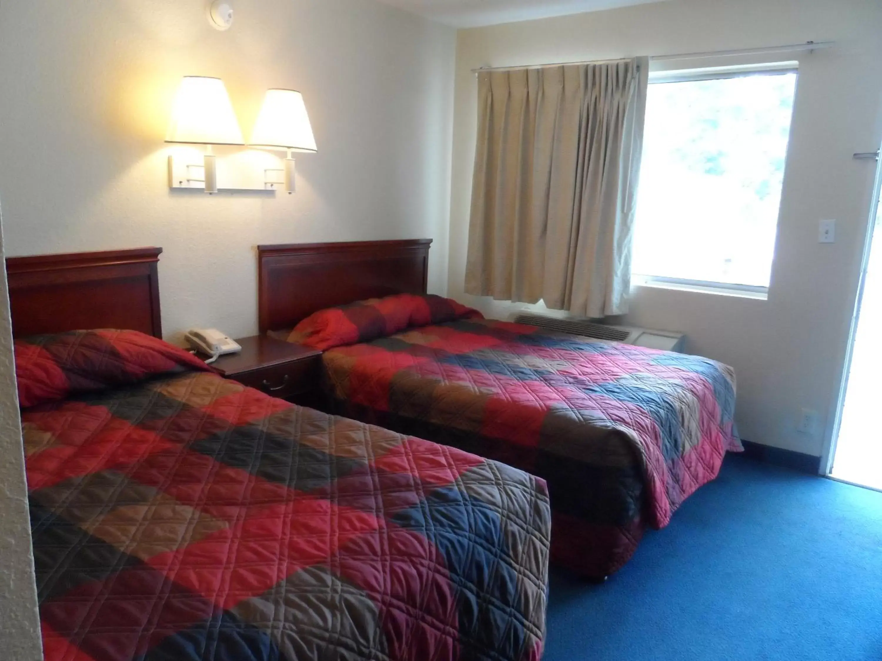 Bedroom, Bed in Carpet Inn