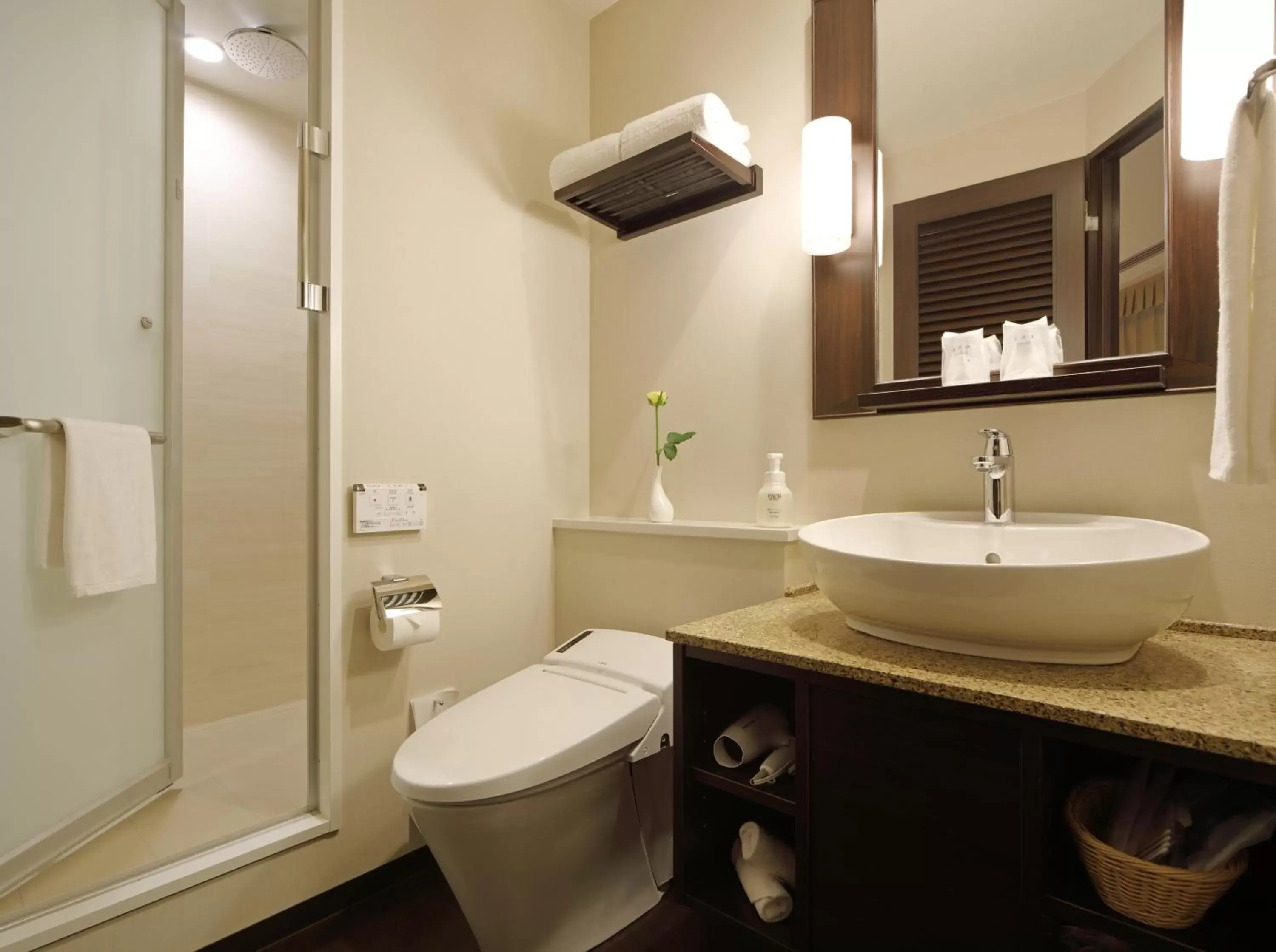 Bathroom in Red Roof Inn & Suites Osaka Namba Nipponbashi