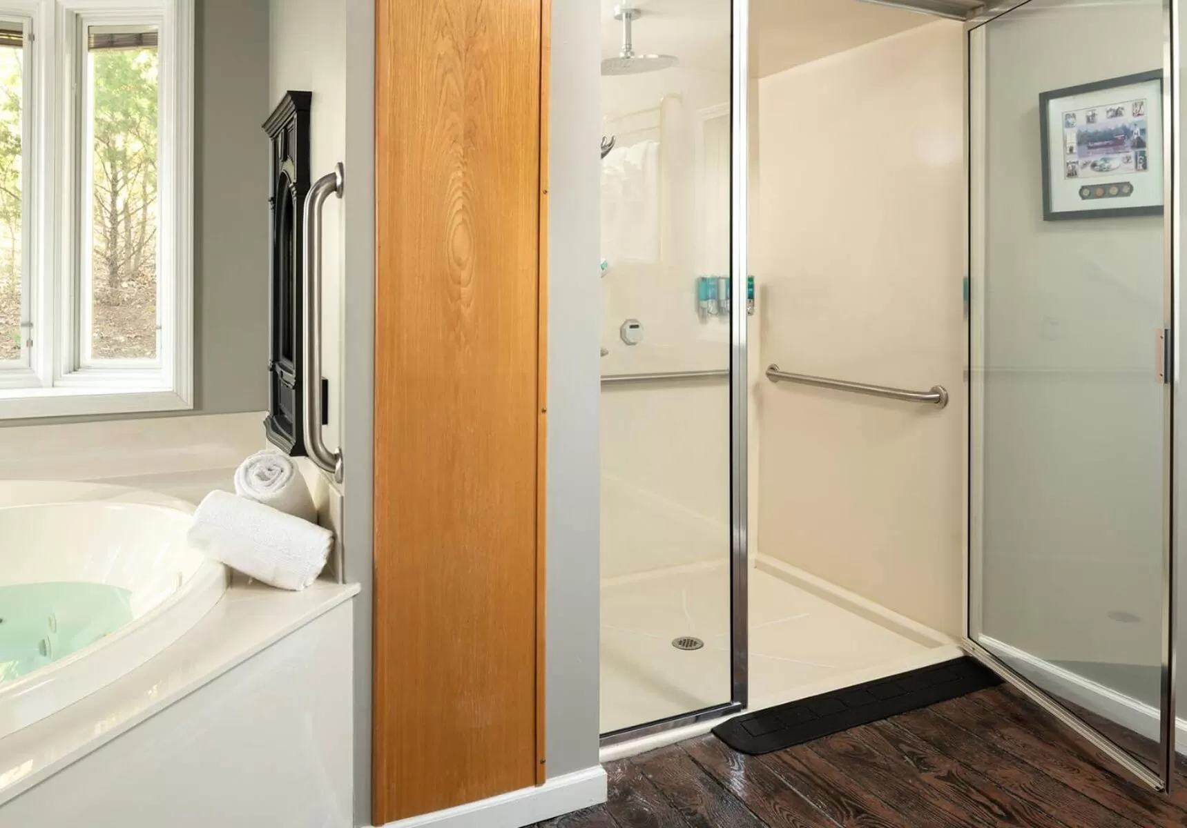 Shower in Hermann Hill