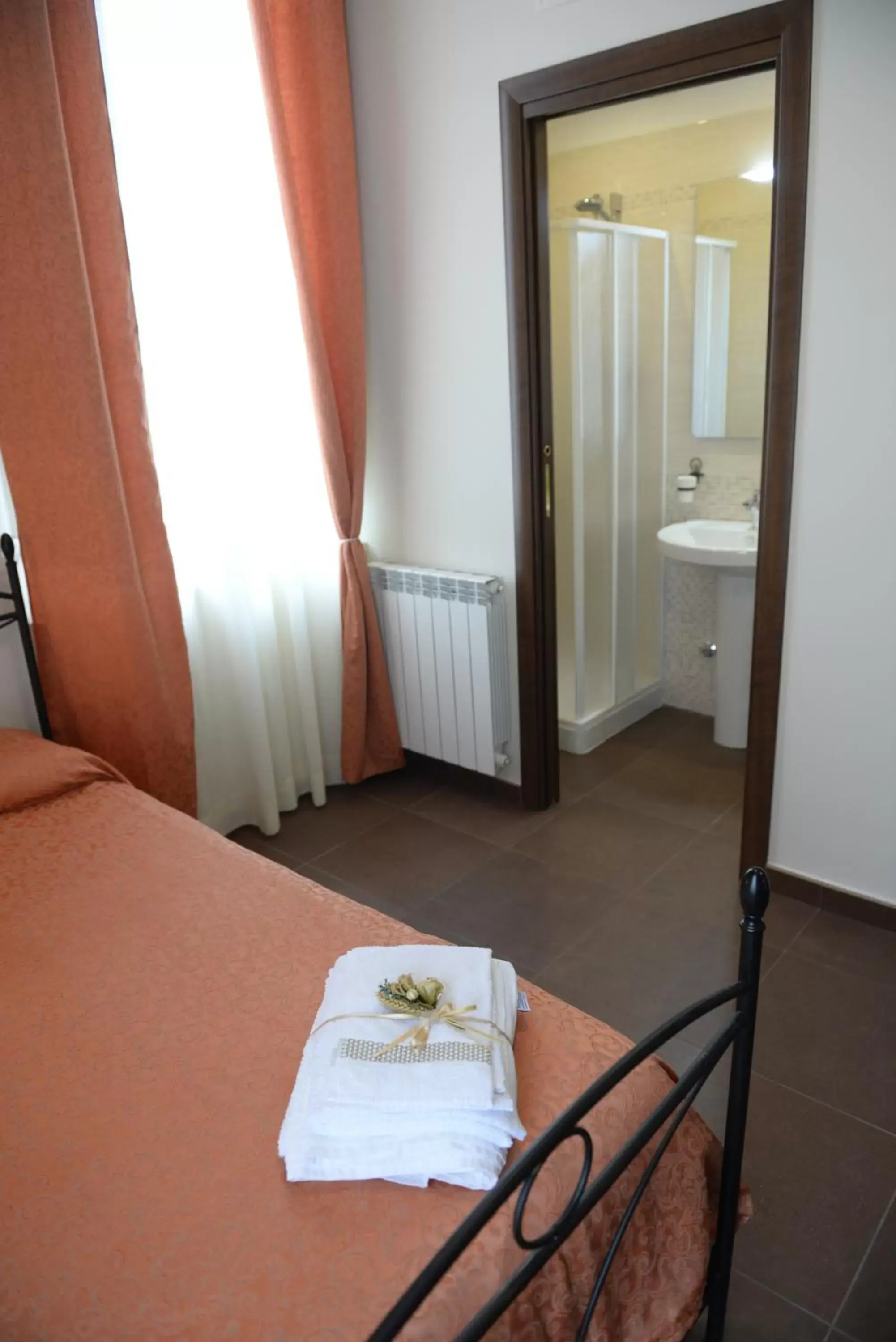 Twin Room with Private Bathroom in B&B San Leonardo Twin Room with Private Bathroom in B&B San Leonardo