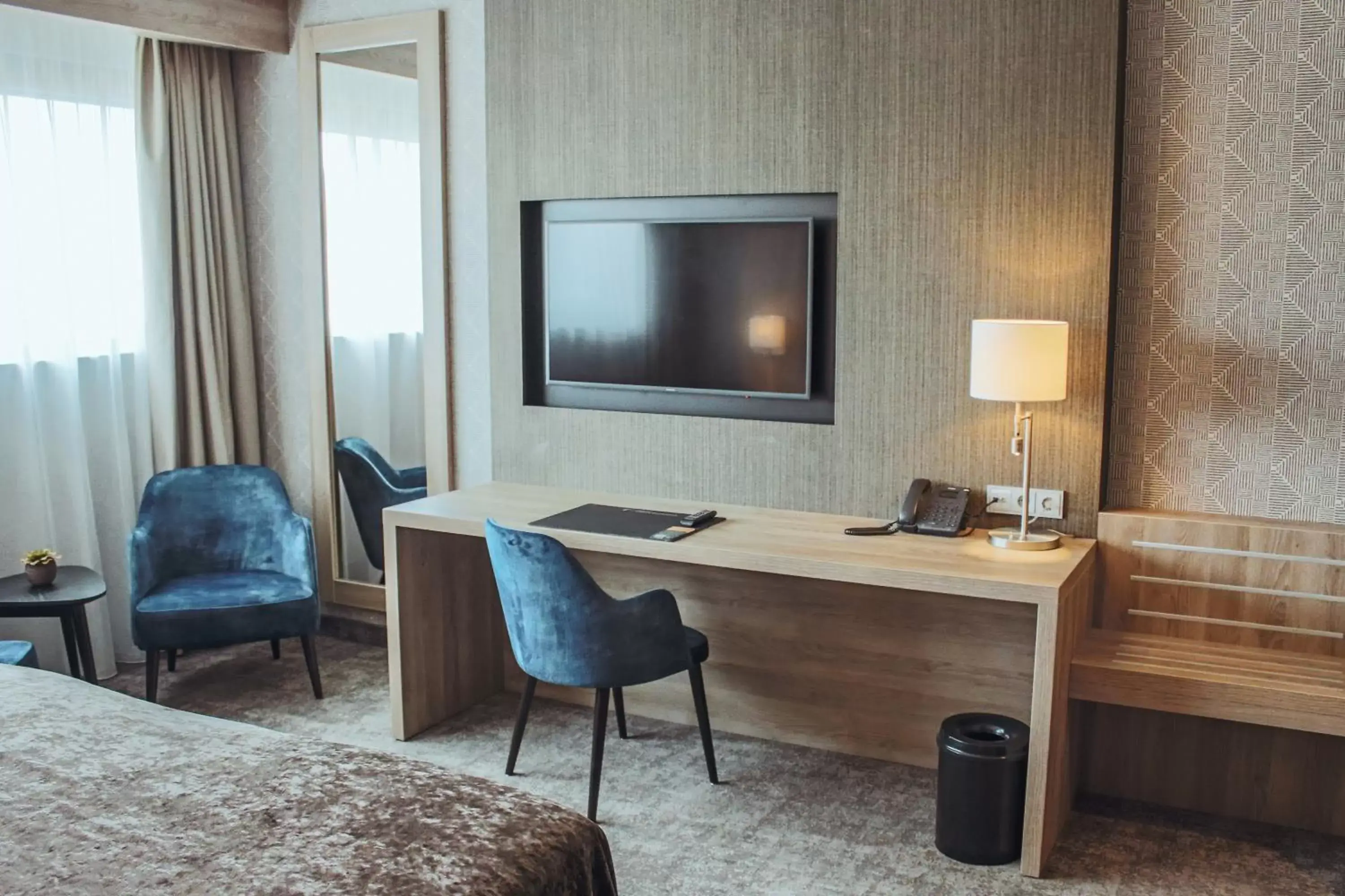 TV and multimedia, TV/Entertainment Center in Van der Valk Hotel Breda