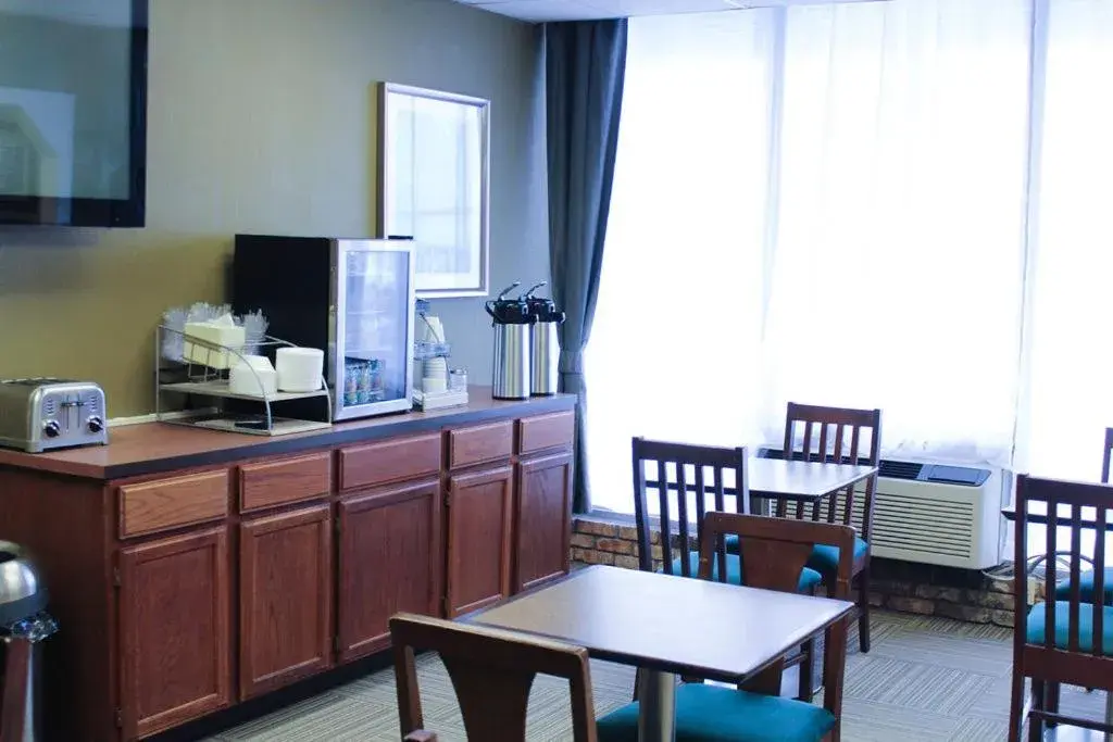 Coffee/tea facilities in Travelodge by Wyndham Zanesville
