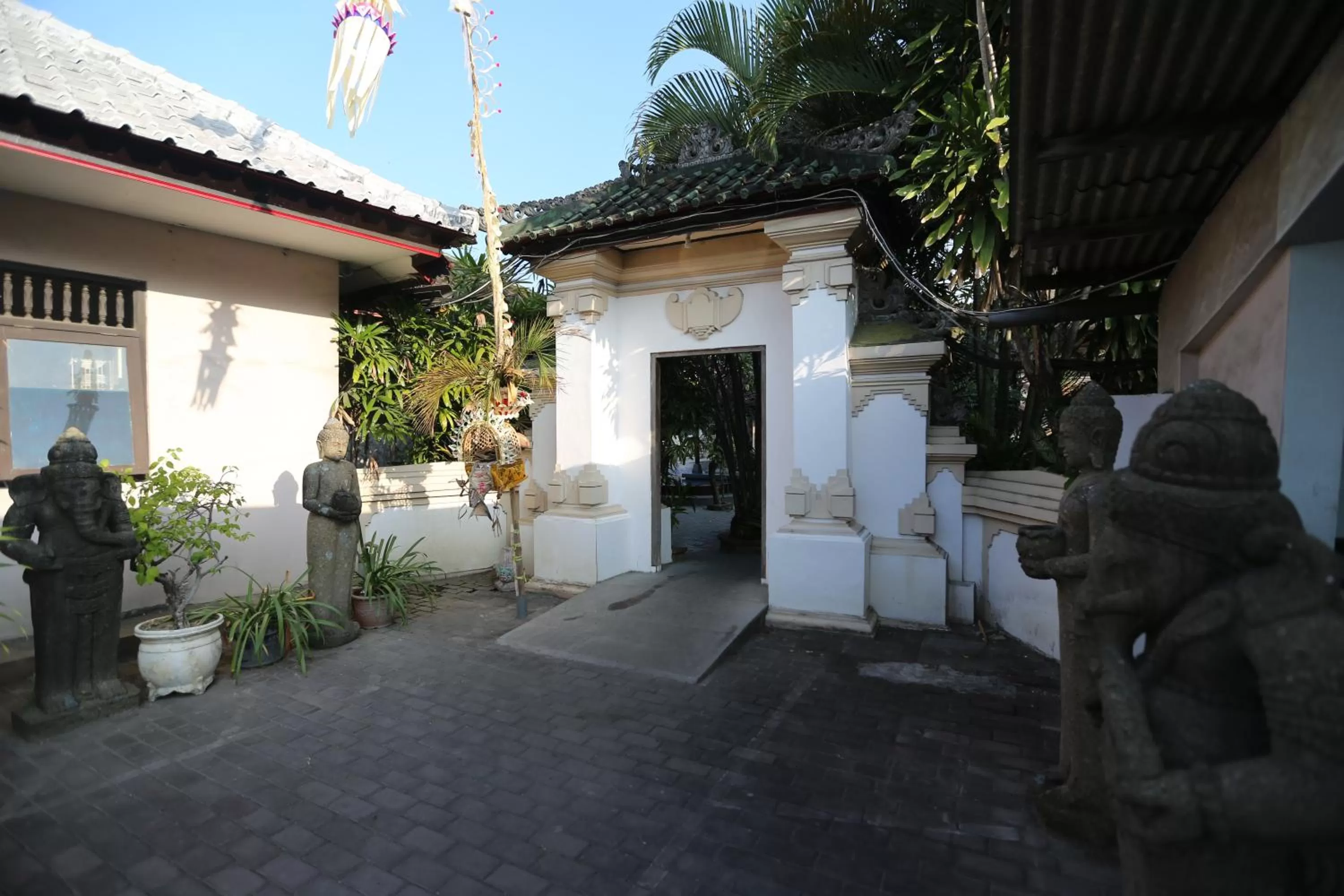 Facade/entrance in Fat Yogi Cottages