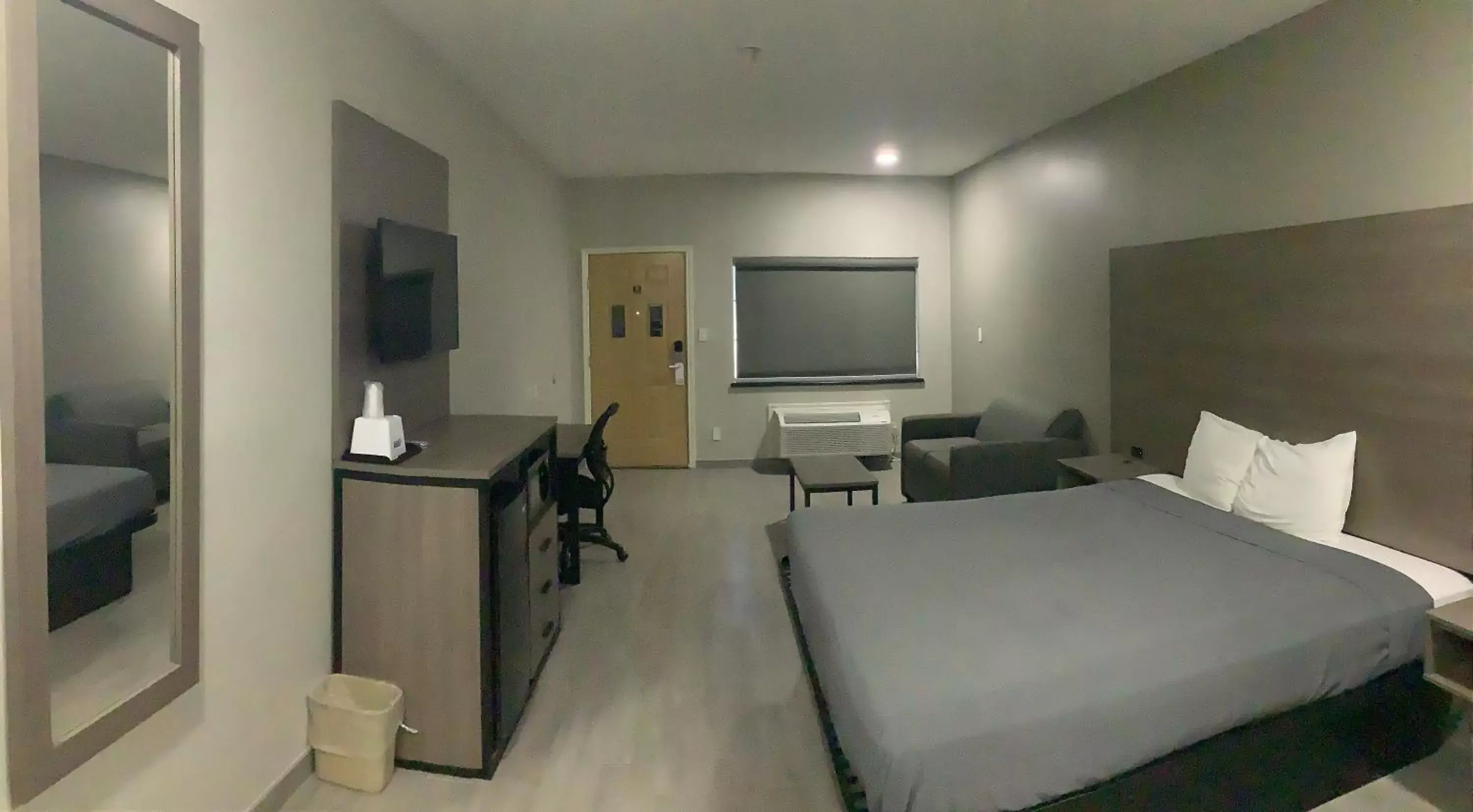 Bedroom in Americas Best Value Inn & Suites San Benito