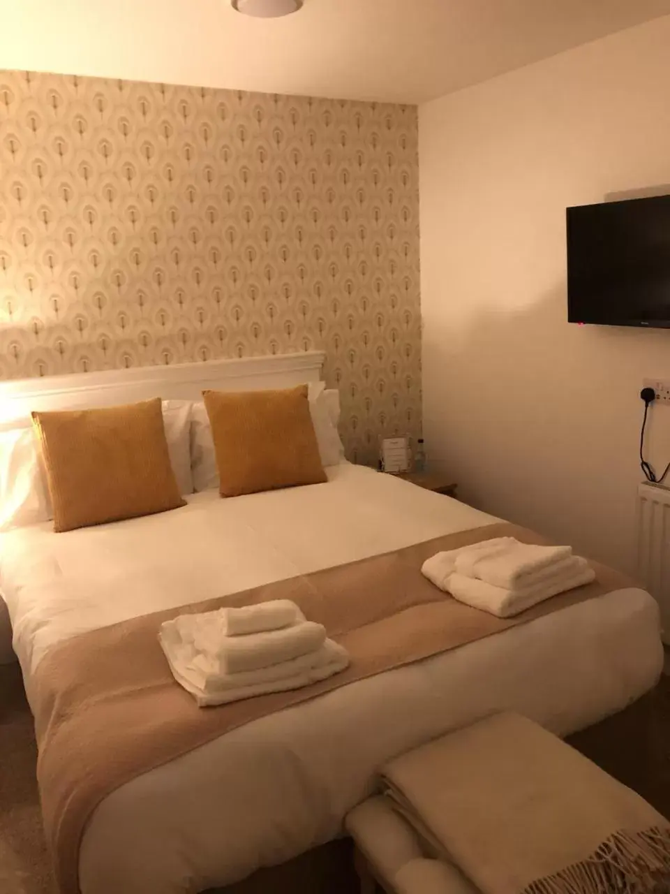 Bed in JT Abergwaun hotel