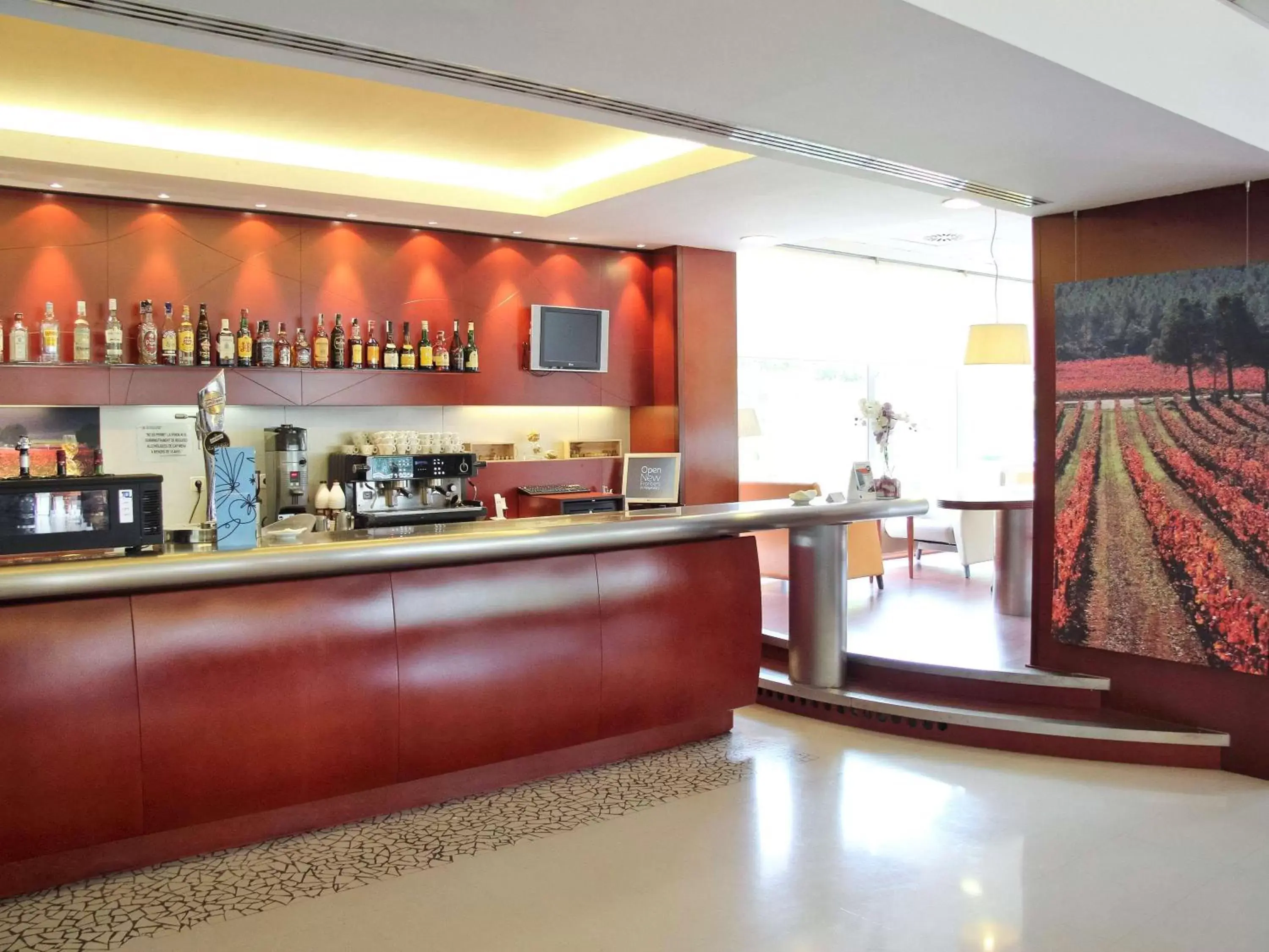 Lounge or bar in Novotel Barcelona Sant Joan Despí