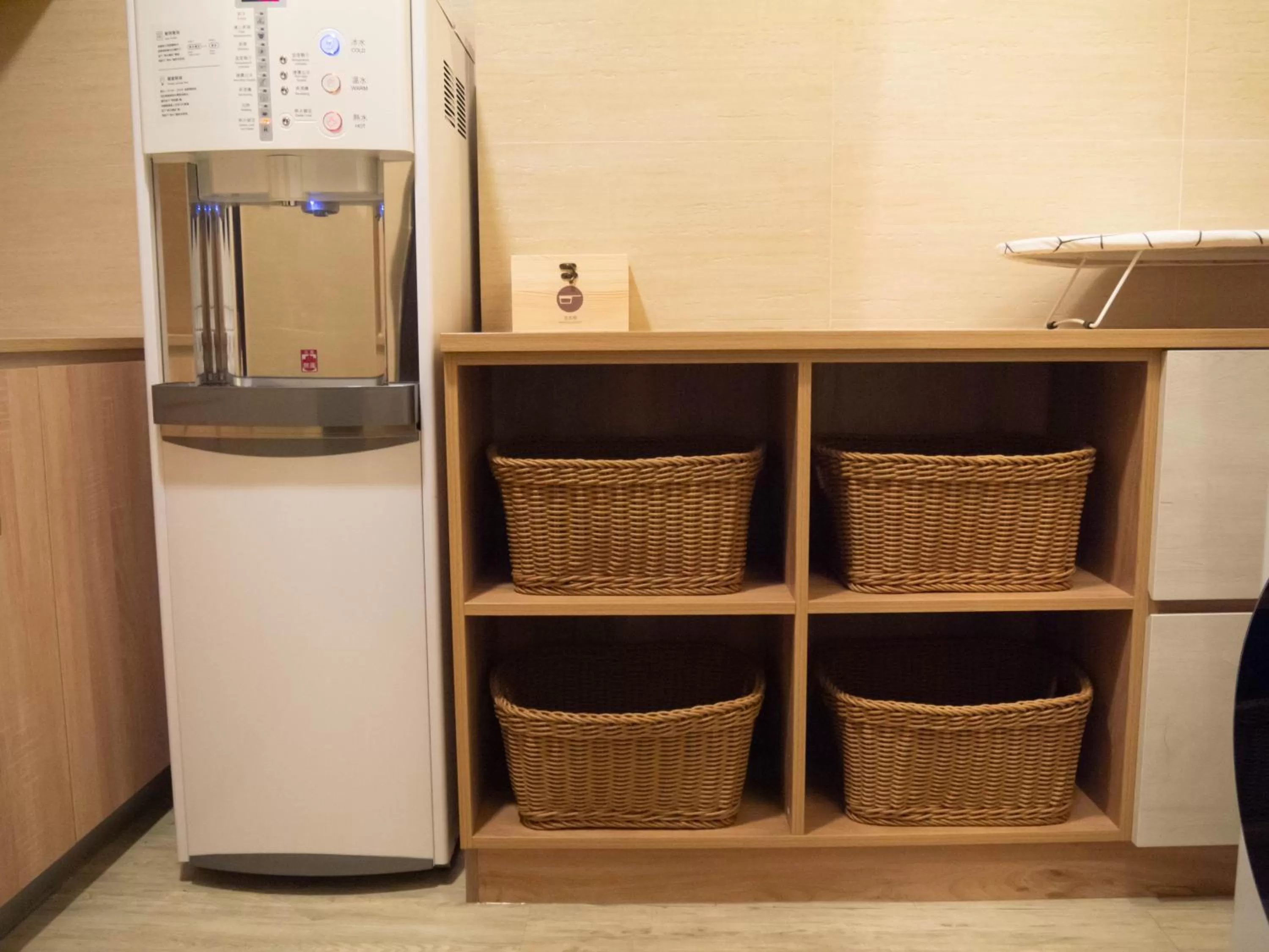 washing machine in Green Hotel - Tea Way