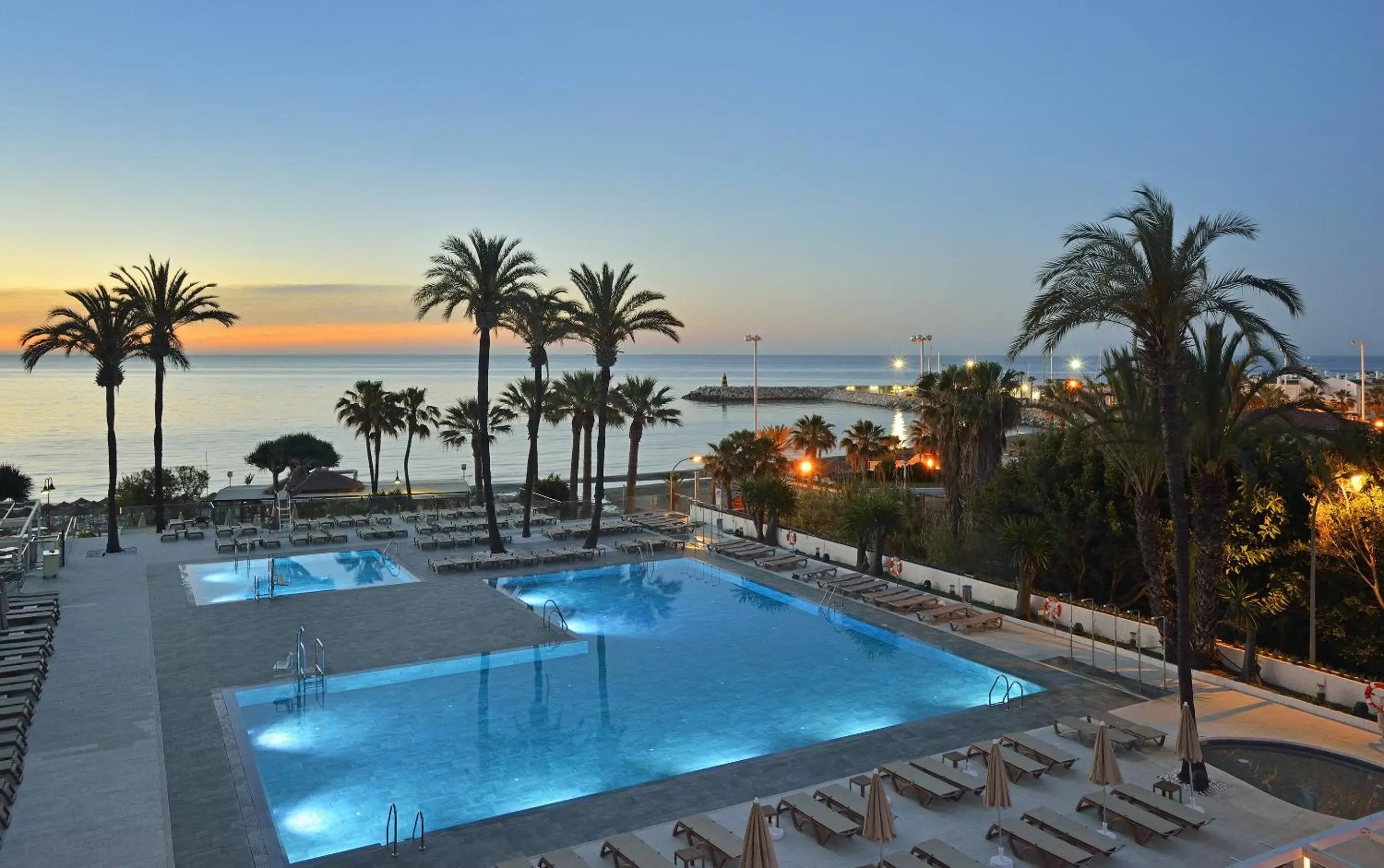 Swimming Pool in Hotel Ocean House Costa del Sol, Affiliated by Meliá