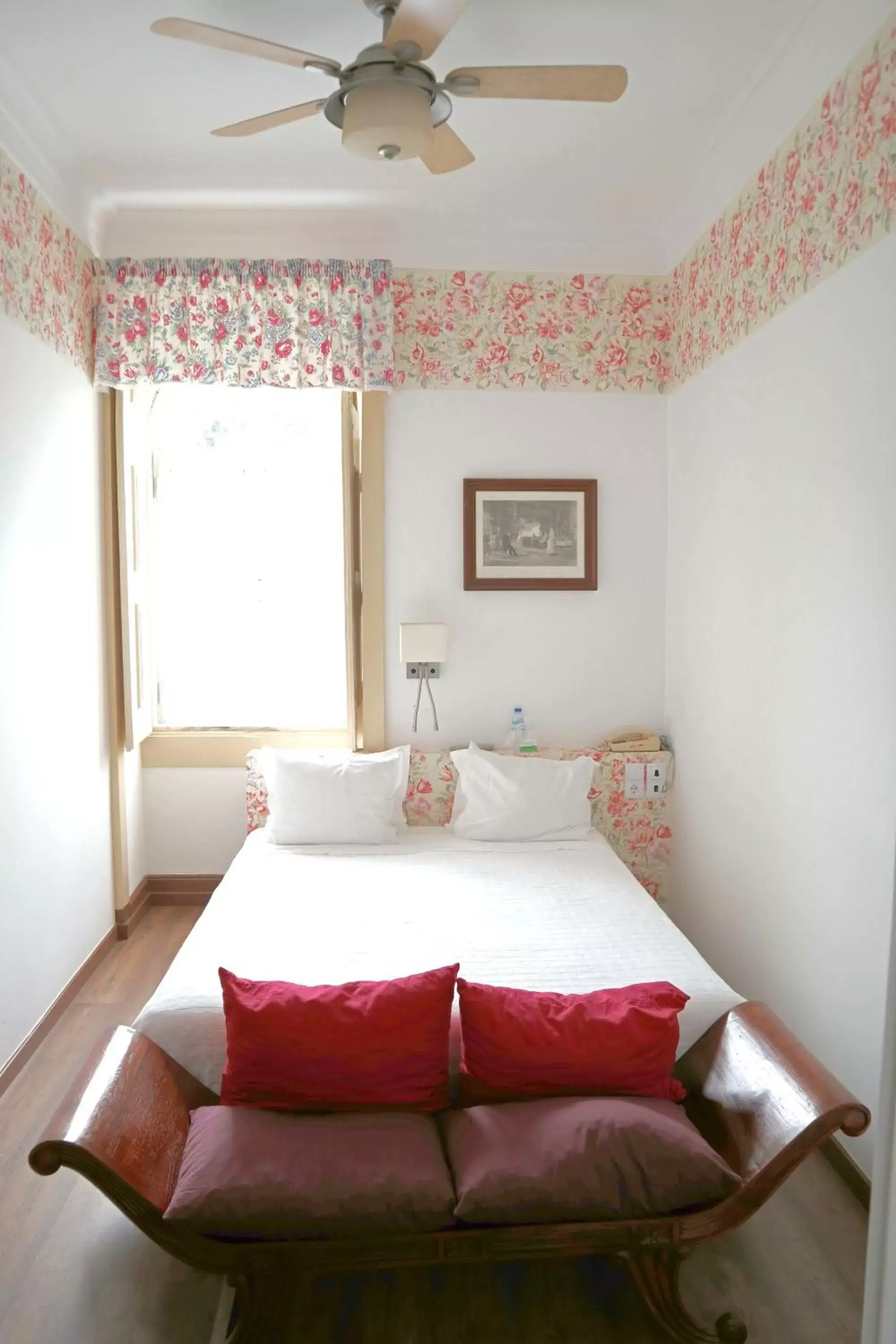 Bed in Alegre - Bussaco Boutique Hotel