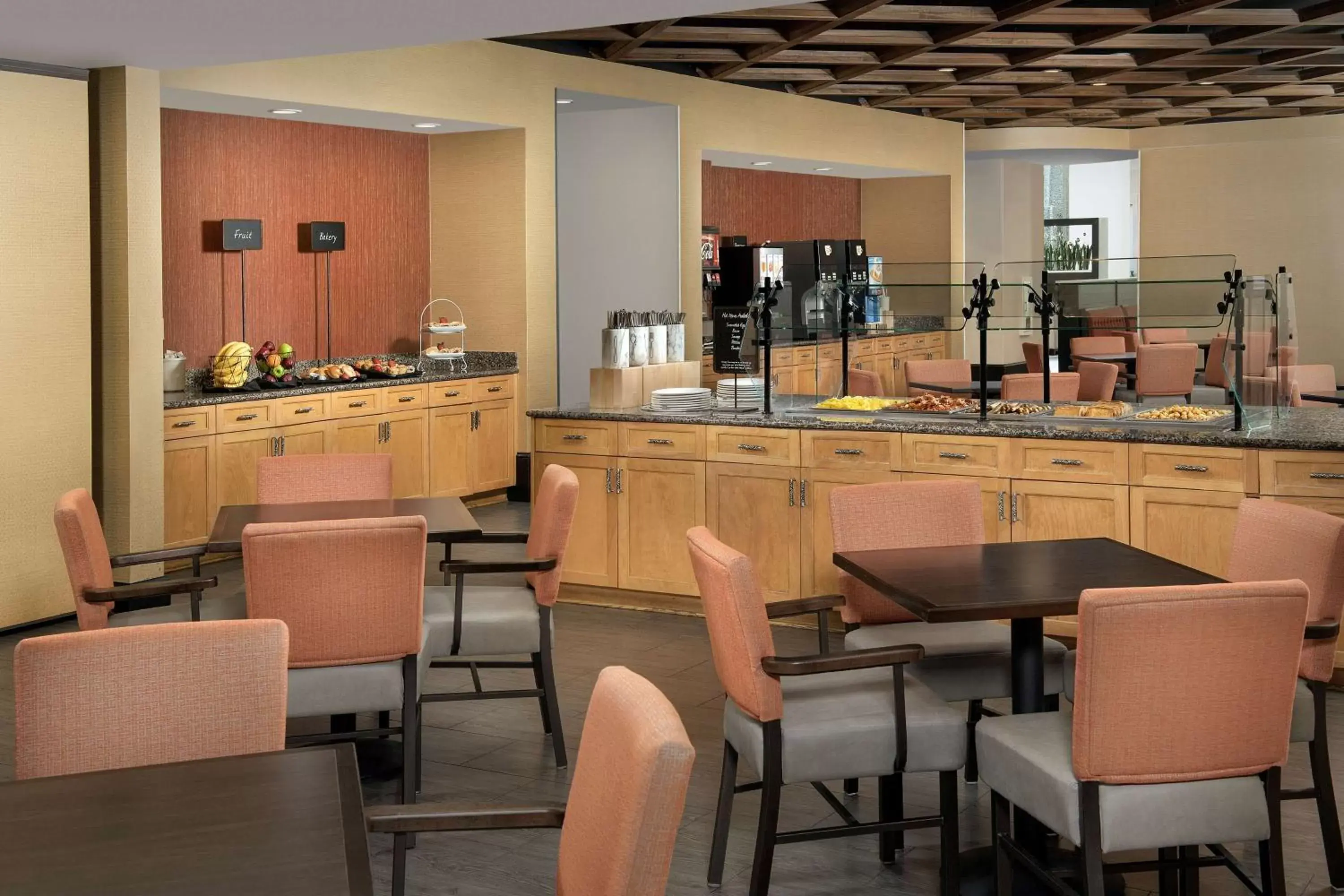 Breakfast, Restaurant/Places to Eat in Embassy Suites by Hilton Birmingham Hoover