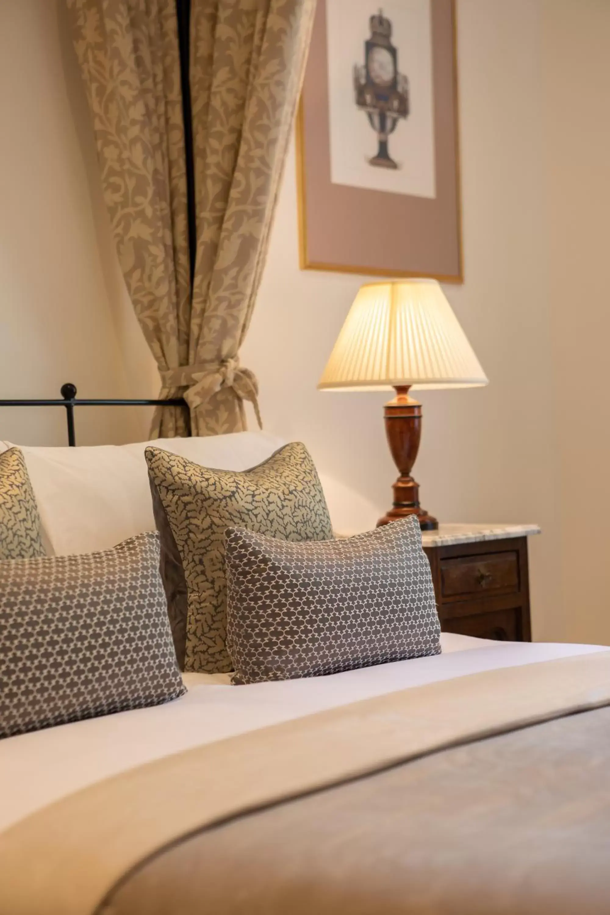 Bedroom, Bed in Taplow House Hotel & Spa