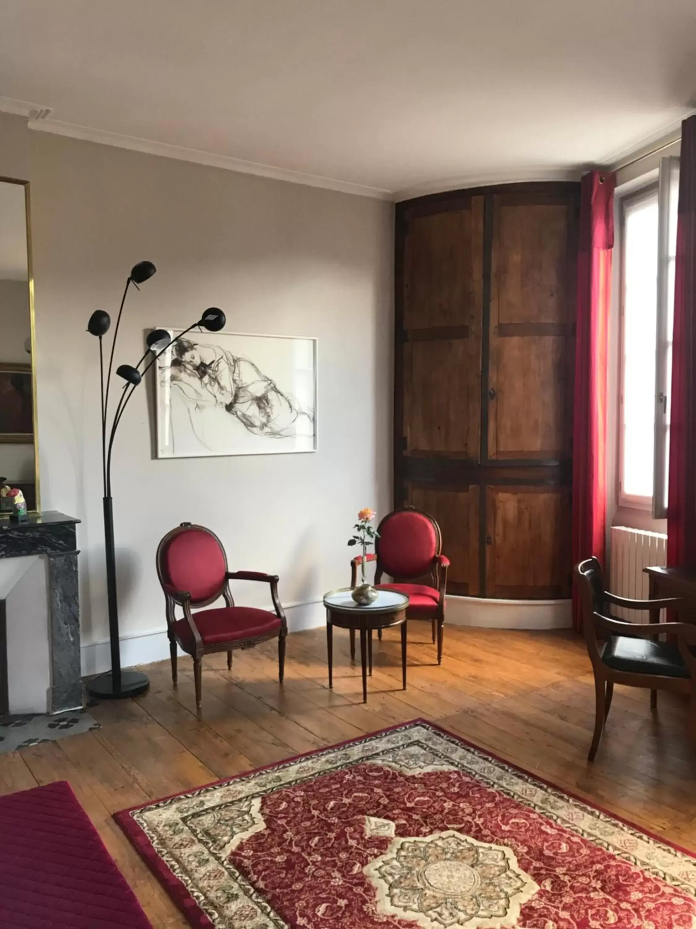 Seating Area in L'Arche de Moissac