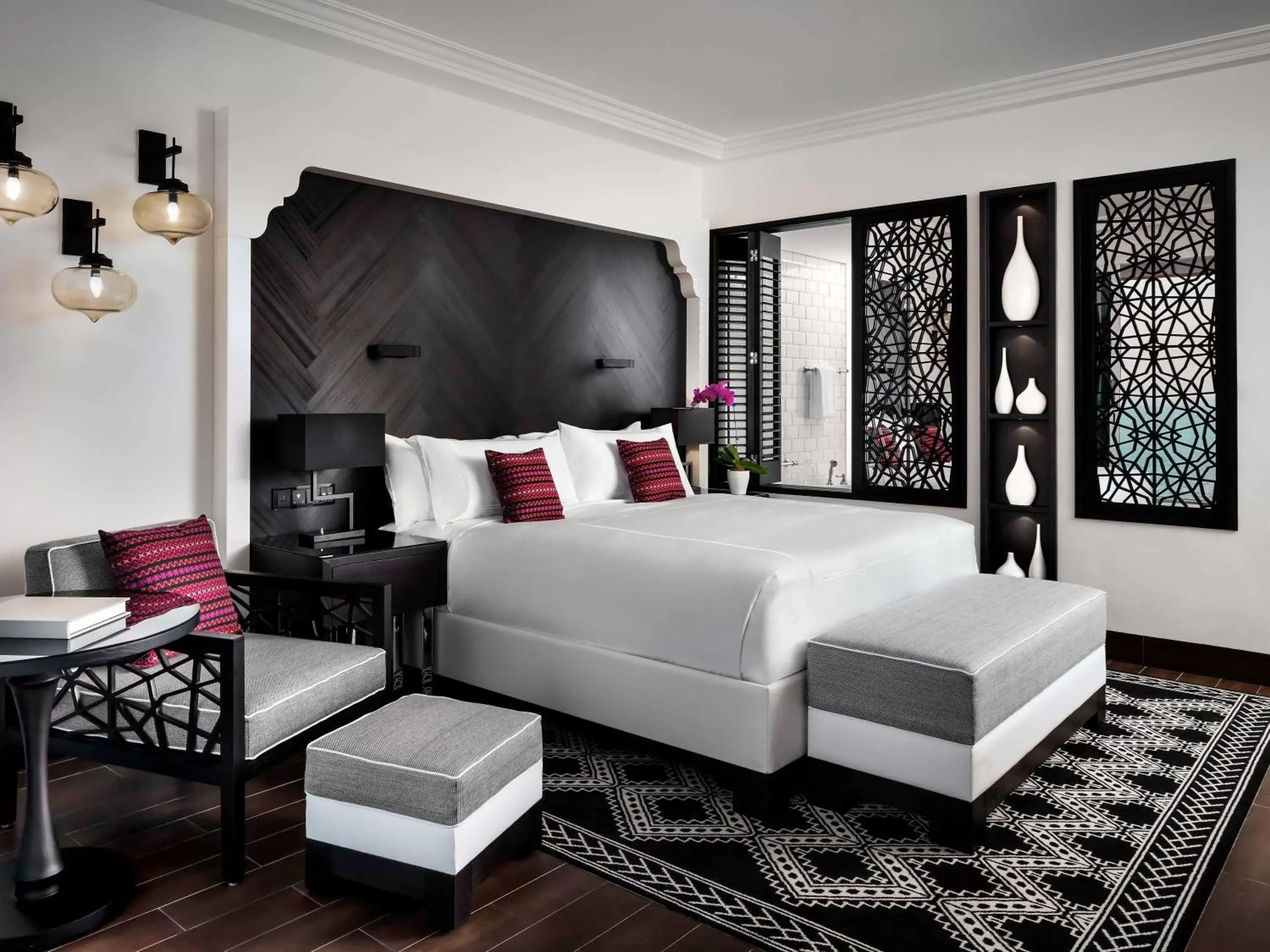 Bedroom, Bed in Fairmont Fujairah Beach Resort