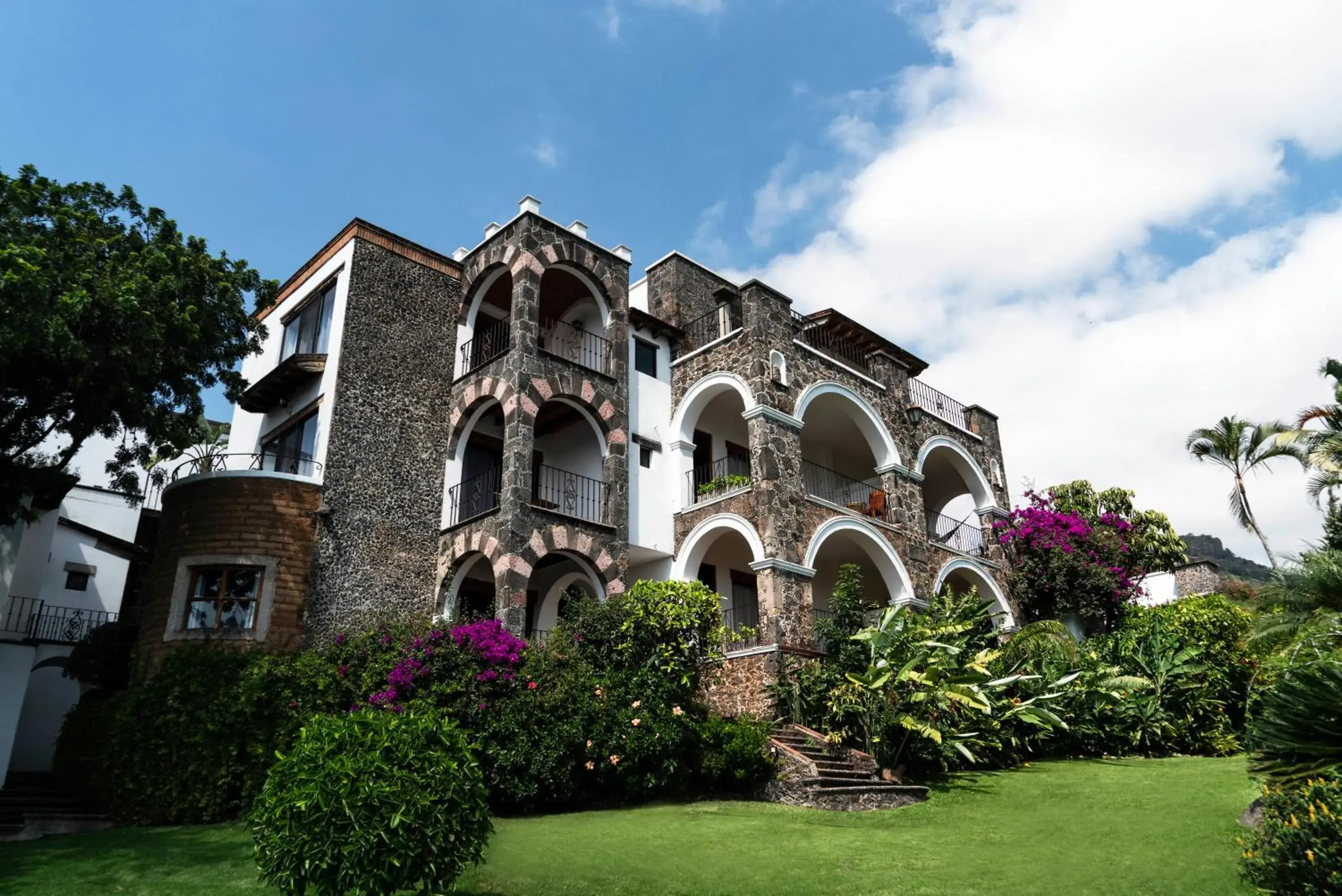 Property Building in Posada del Tepozteco