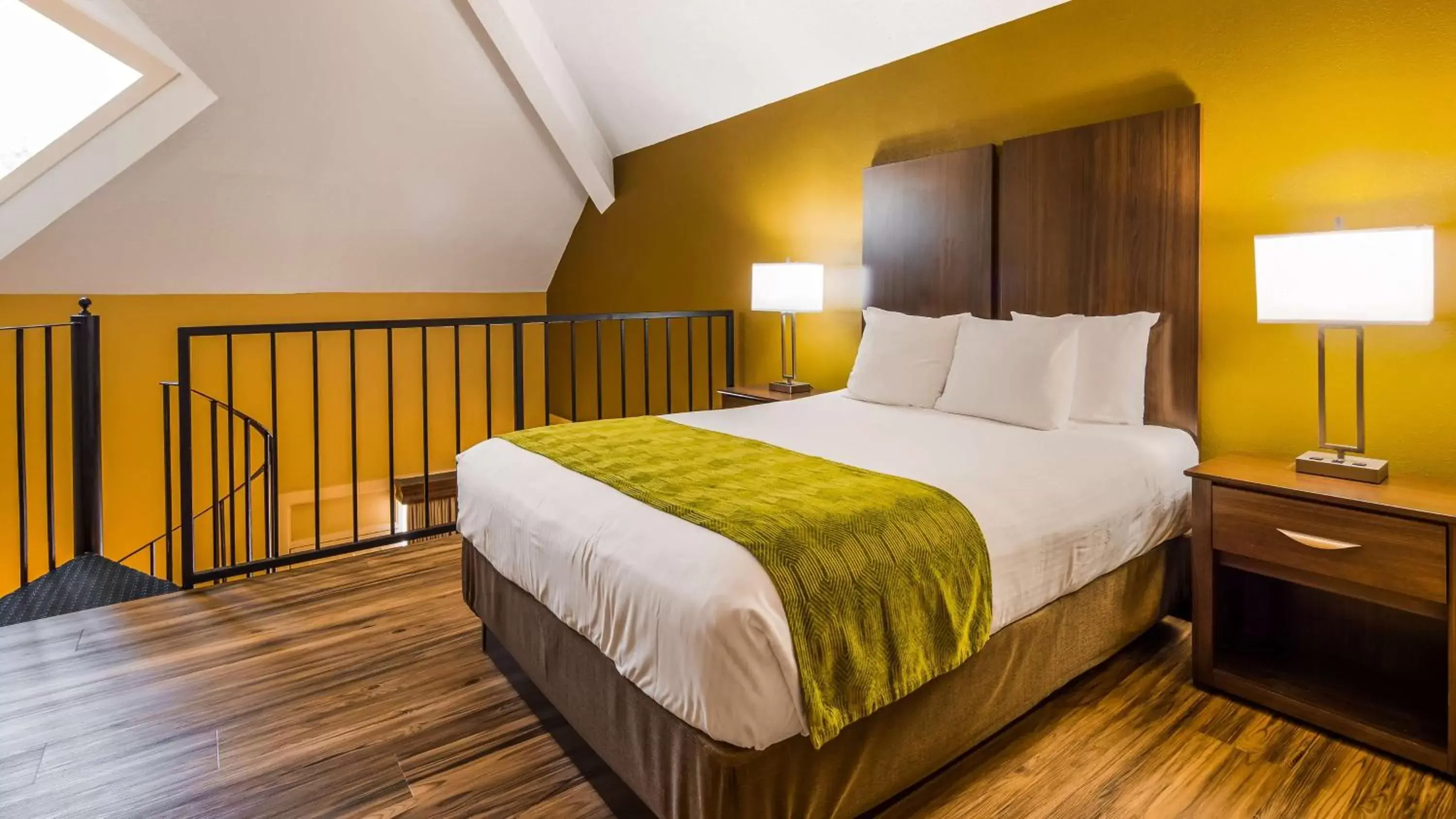 Photo of the whole room, Bed in Best Western Plaza Inn Photo of the whole room, Bed in Best Western Plaza Inn