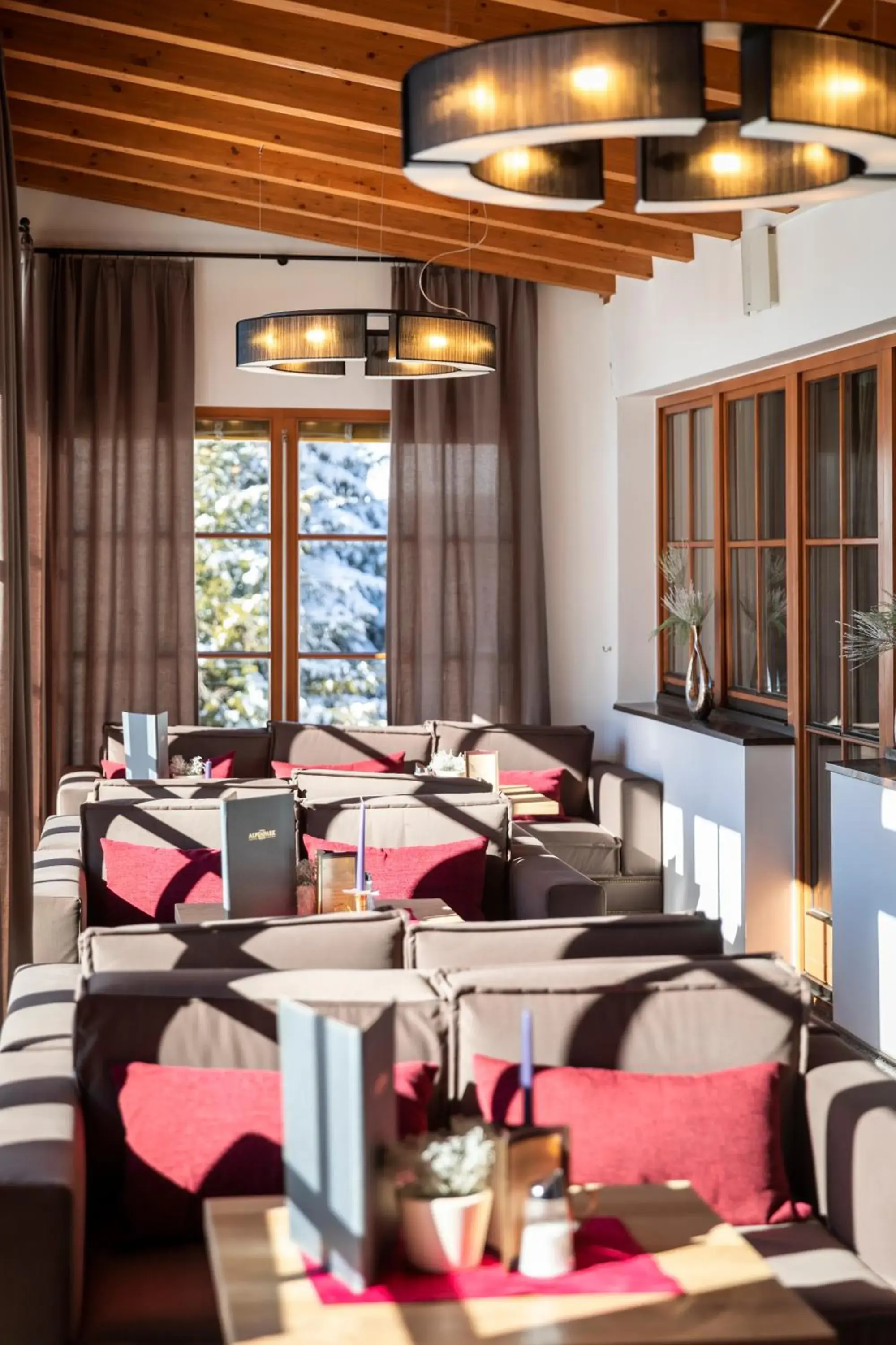 Lounge or bar, Restaurant/Places to Eat in Alpenpark Resort Superior