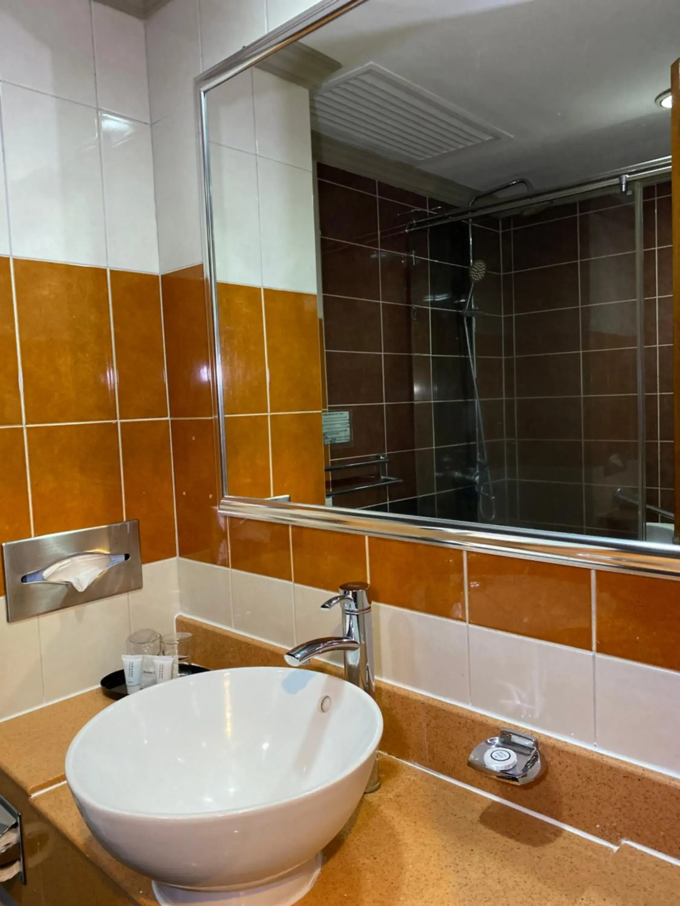 Bathroom in Hotel Sandakan