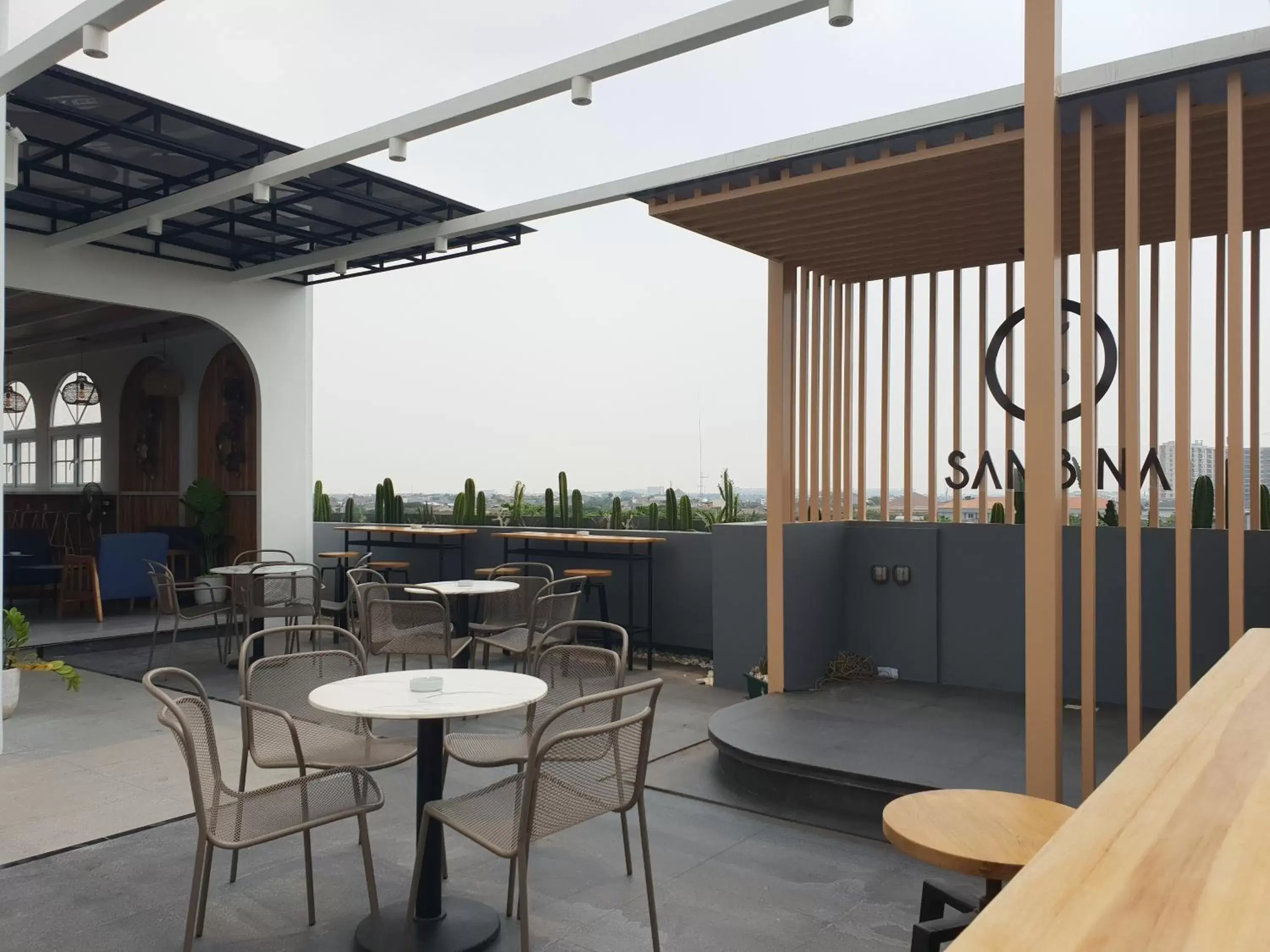 Lounge or bar in Sambina Prime Lounge or bar in Sambina Prime