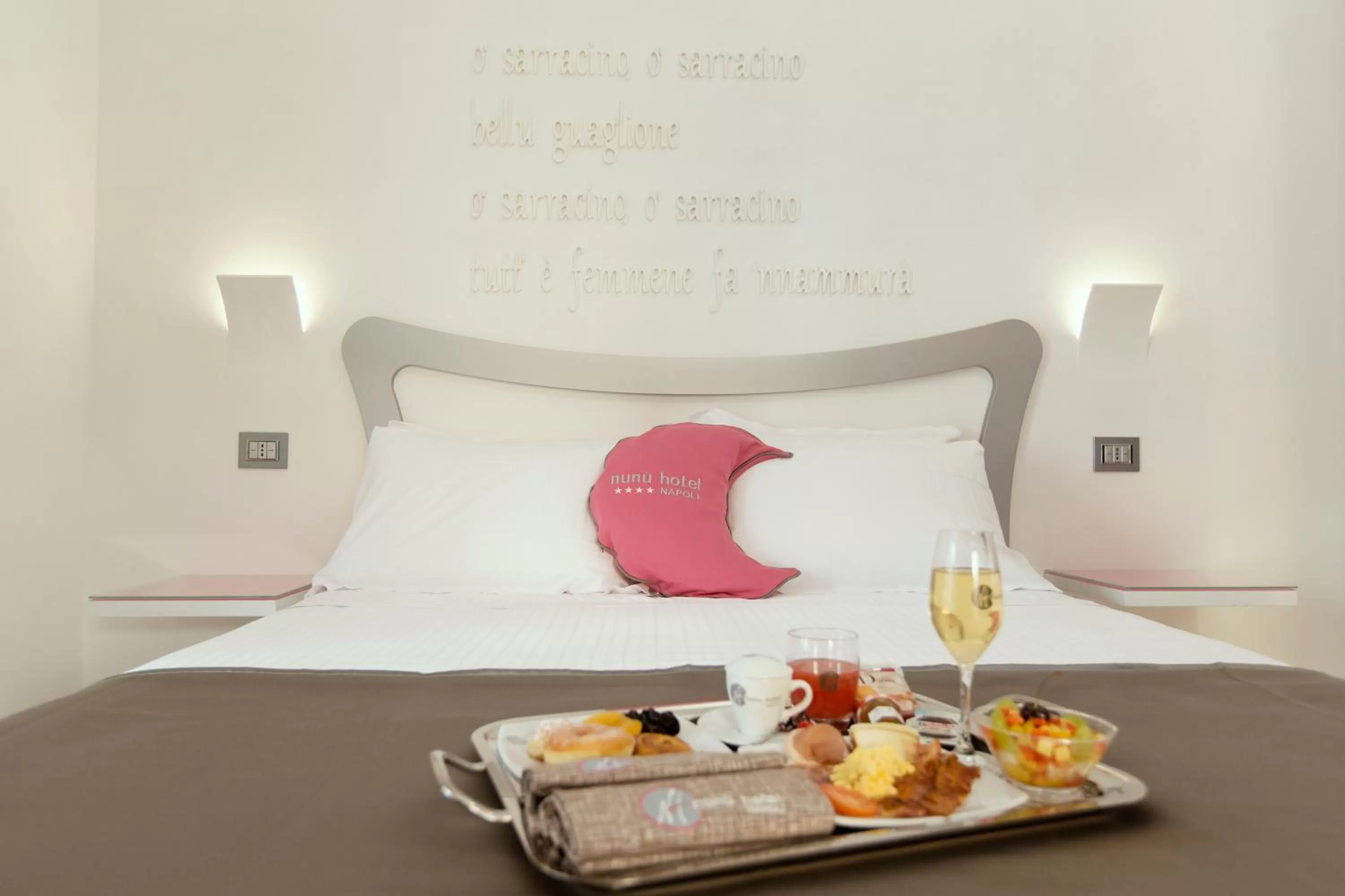 Decorative detail, Bed in Hotel Nunù