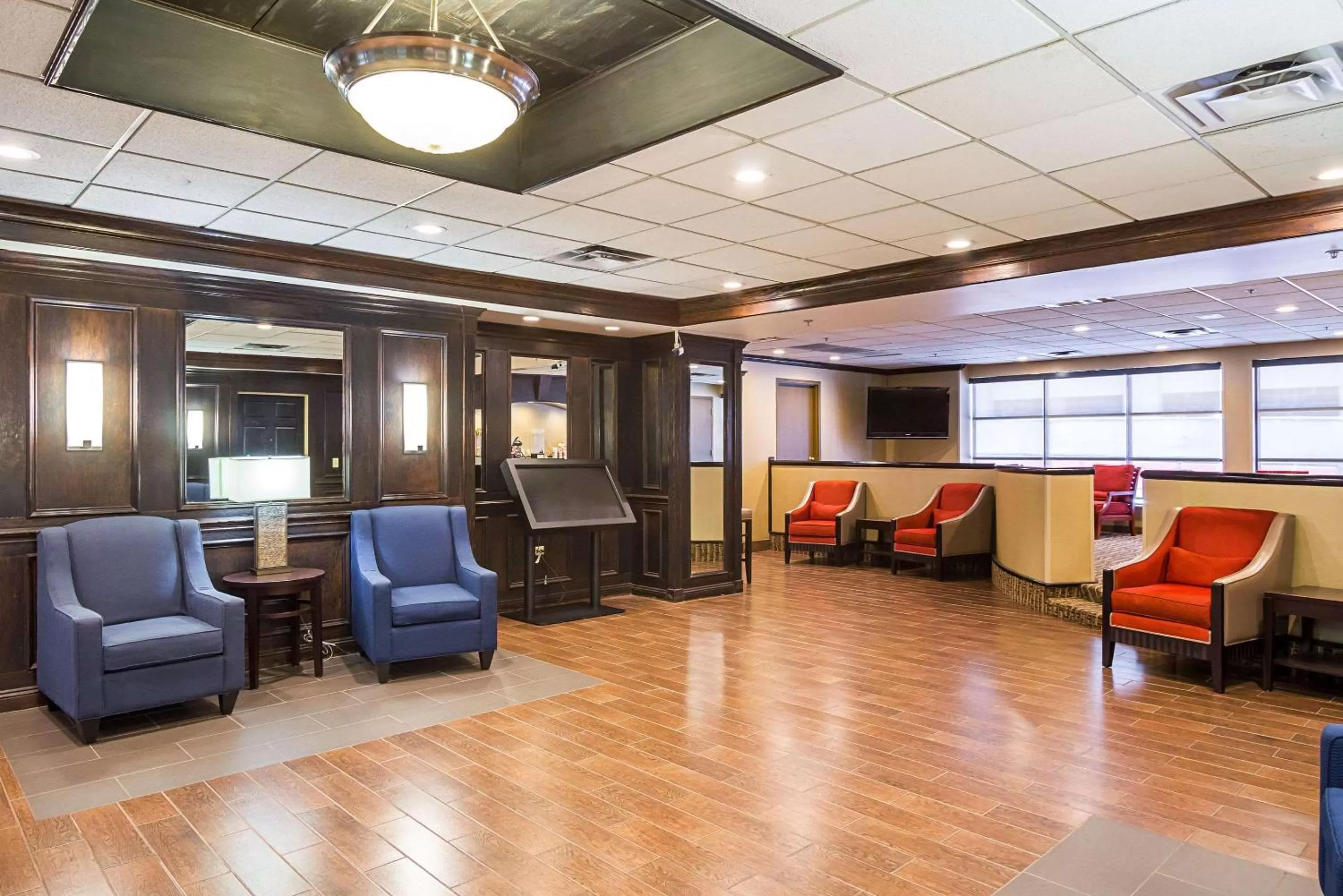 Lobby or reception in Comfort Inn Cleveland Downtown